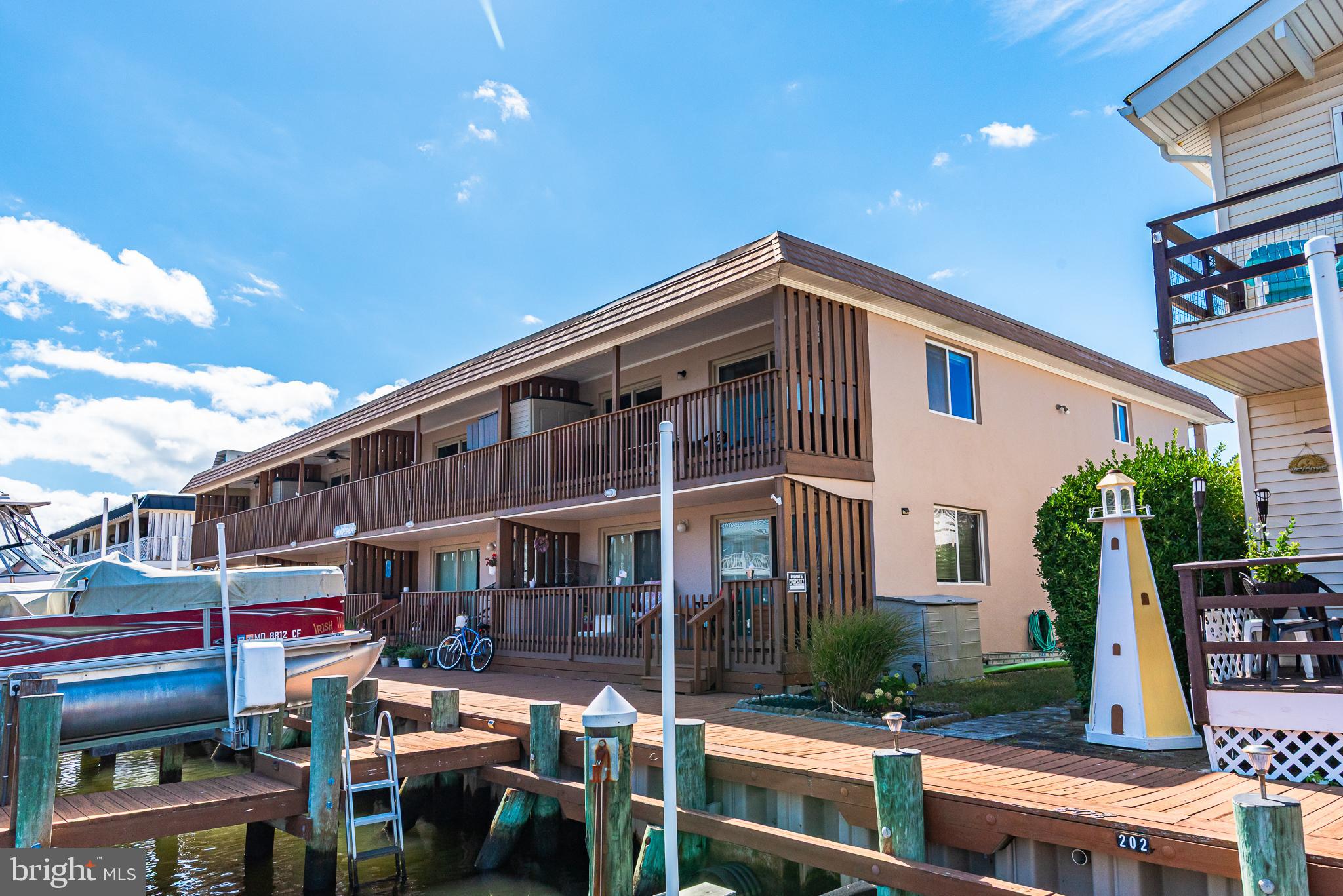 CAINE HARBOR MILE - Residential