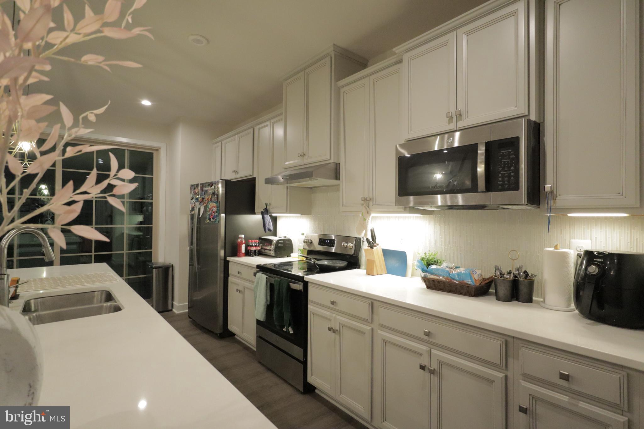 PARKSIDE PRESERVE - Residential Lease