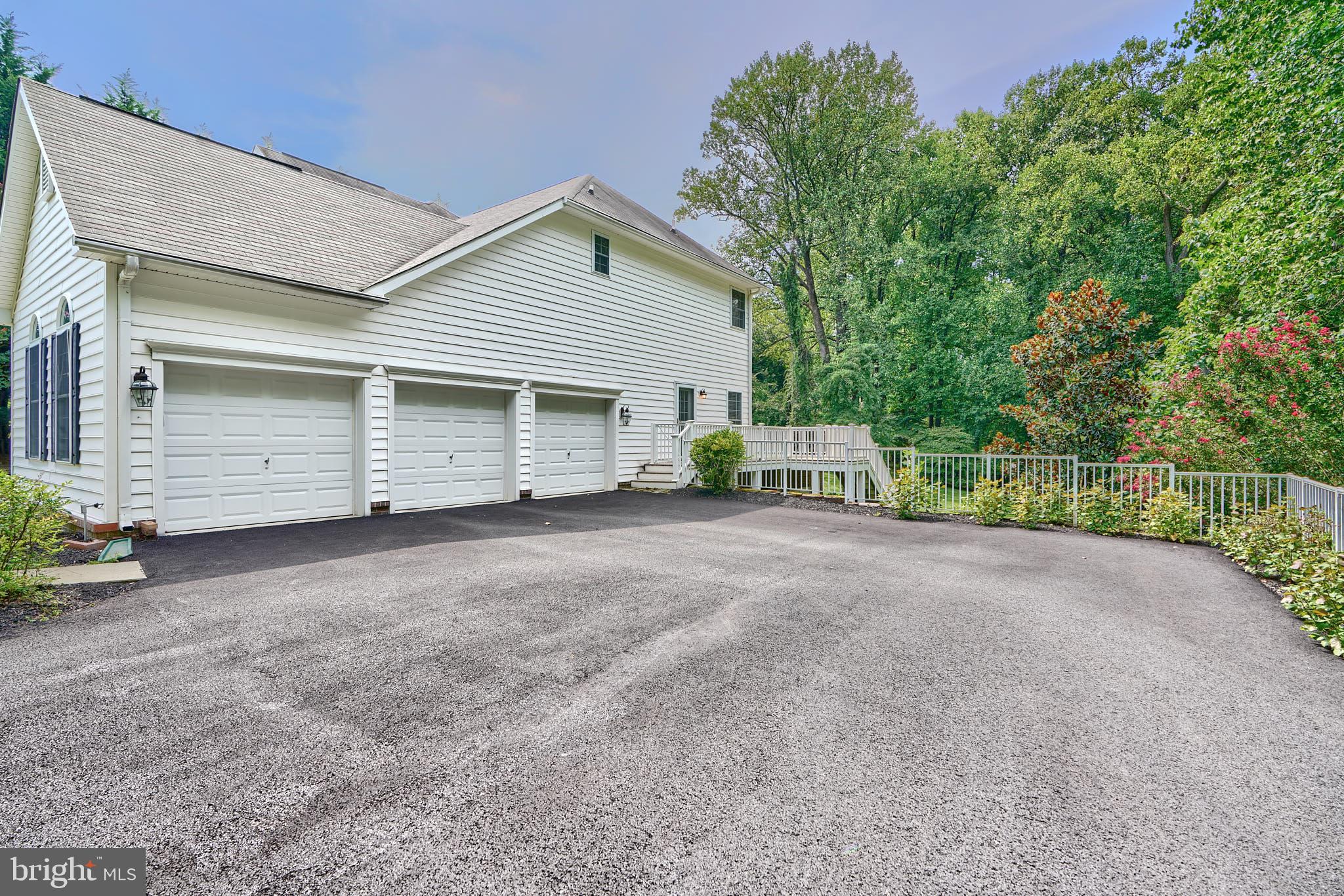 FALLSTON VALLEY FARMS - Residential