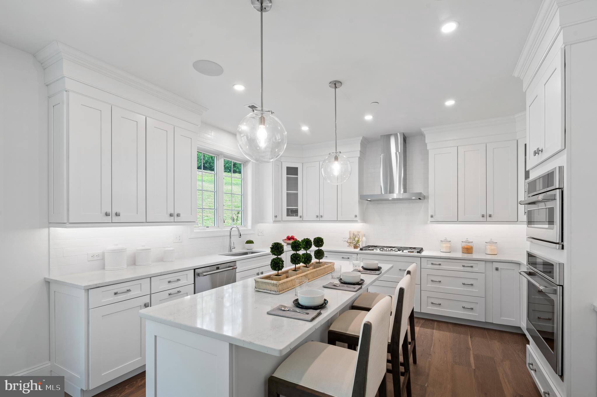 VILLAGE OF FOUR SEASONS - Residential