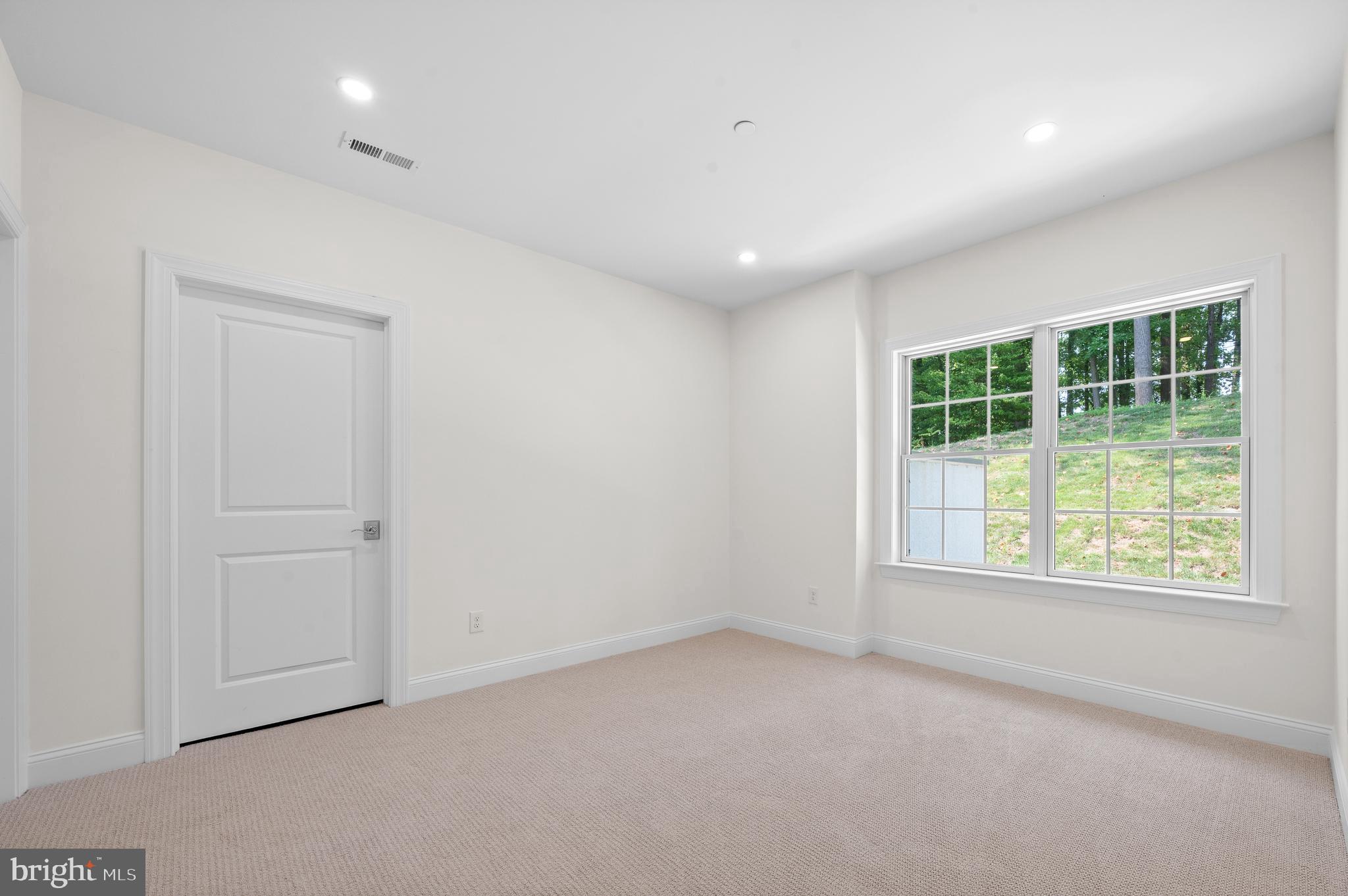 VILLAGE OF FOUR SEASONS - Residential