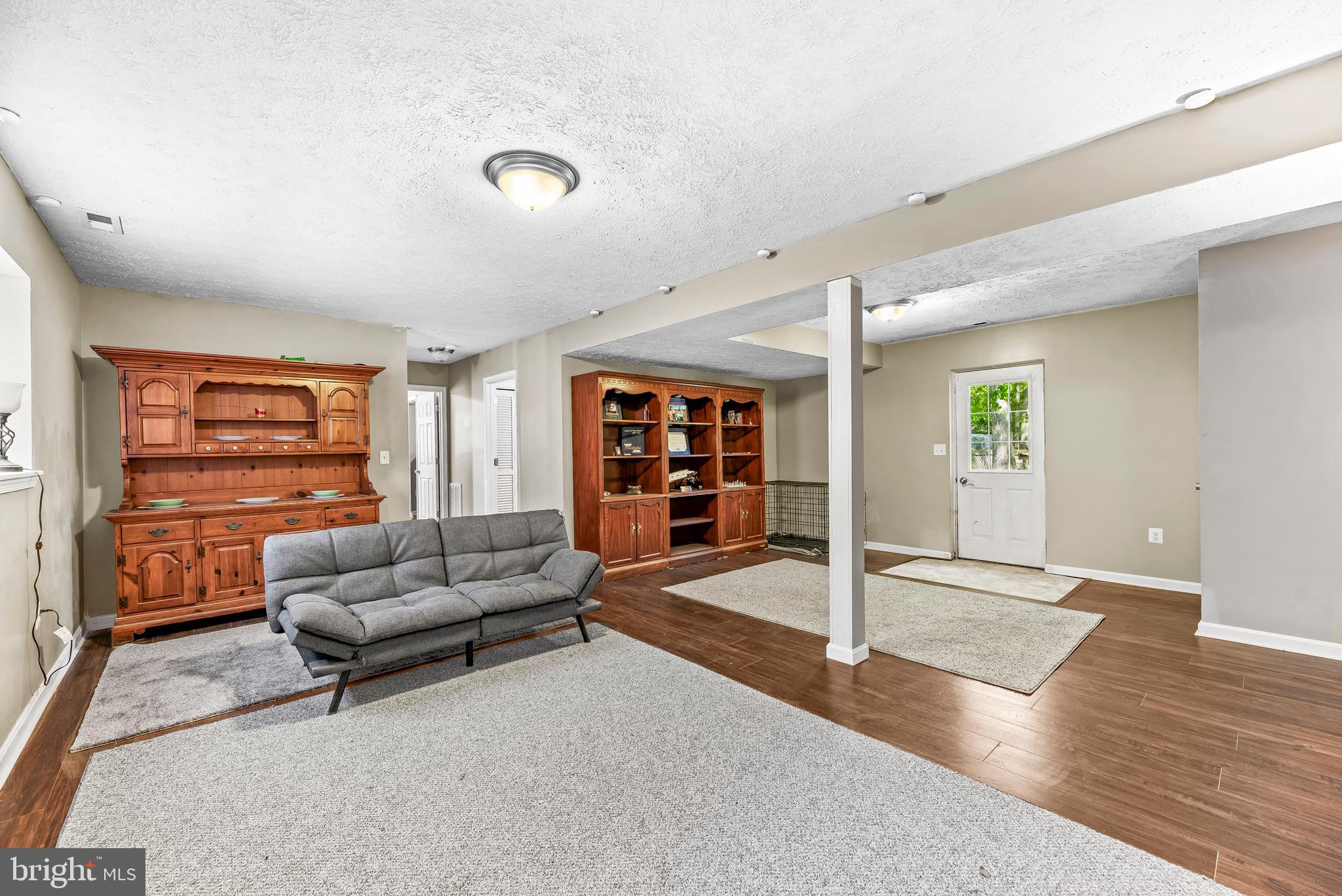 SPRING VALLEY - Residential