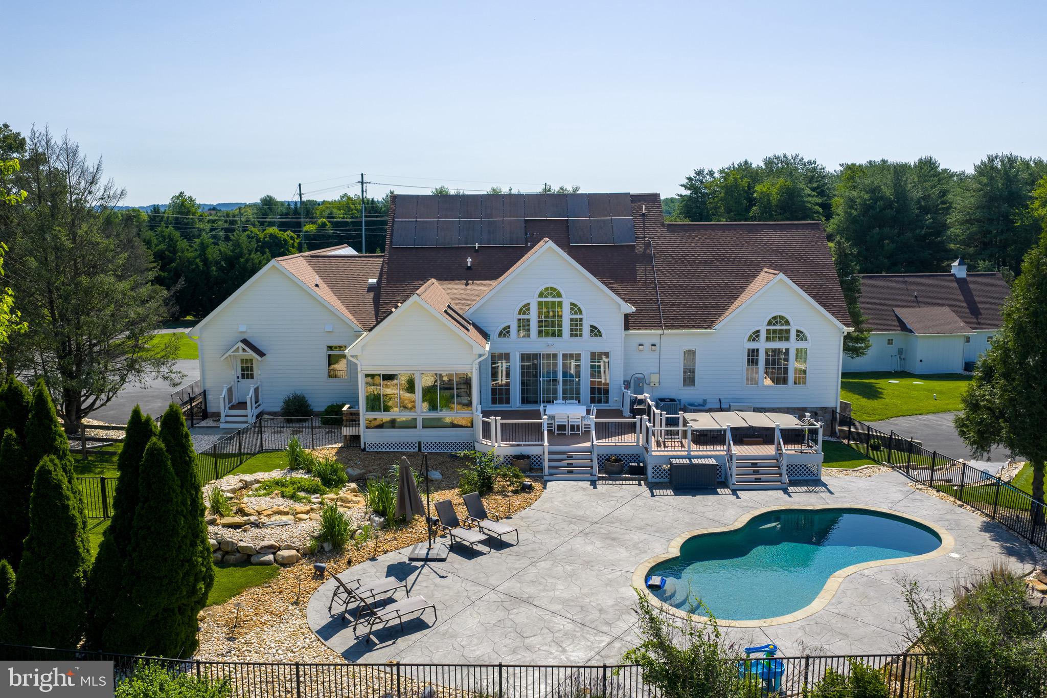 PEACOCK - Residential