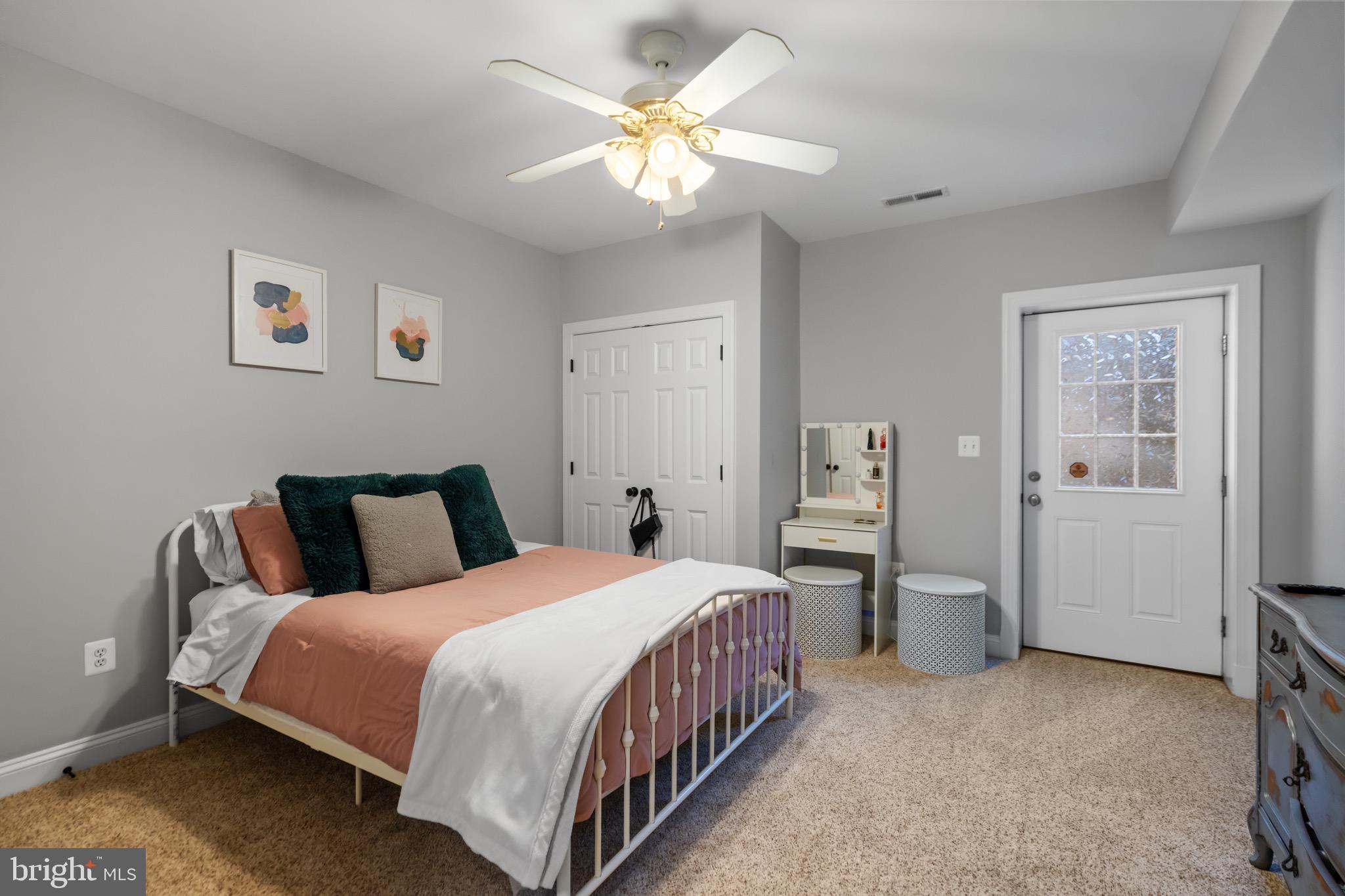 PEACOCK - Residential