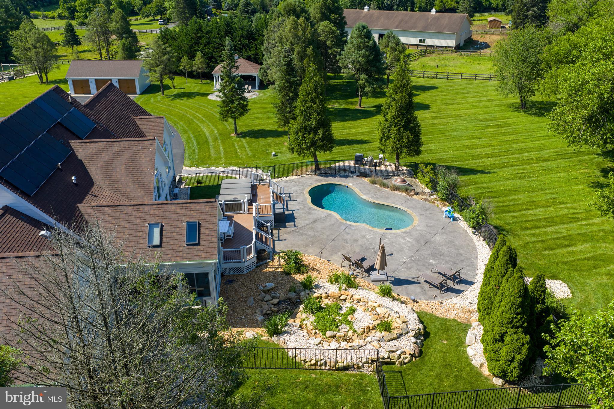 PEACOCK - Residential