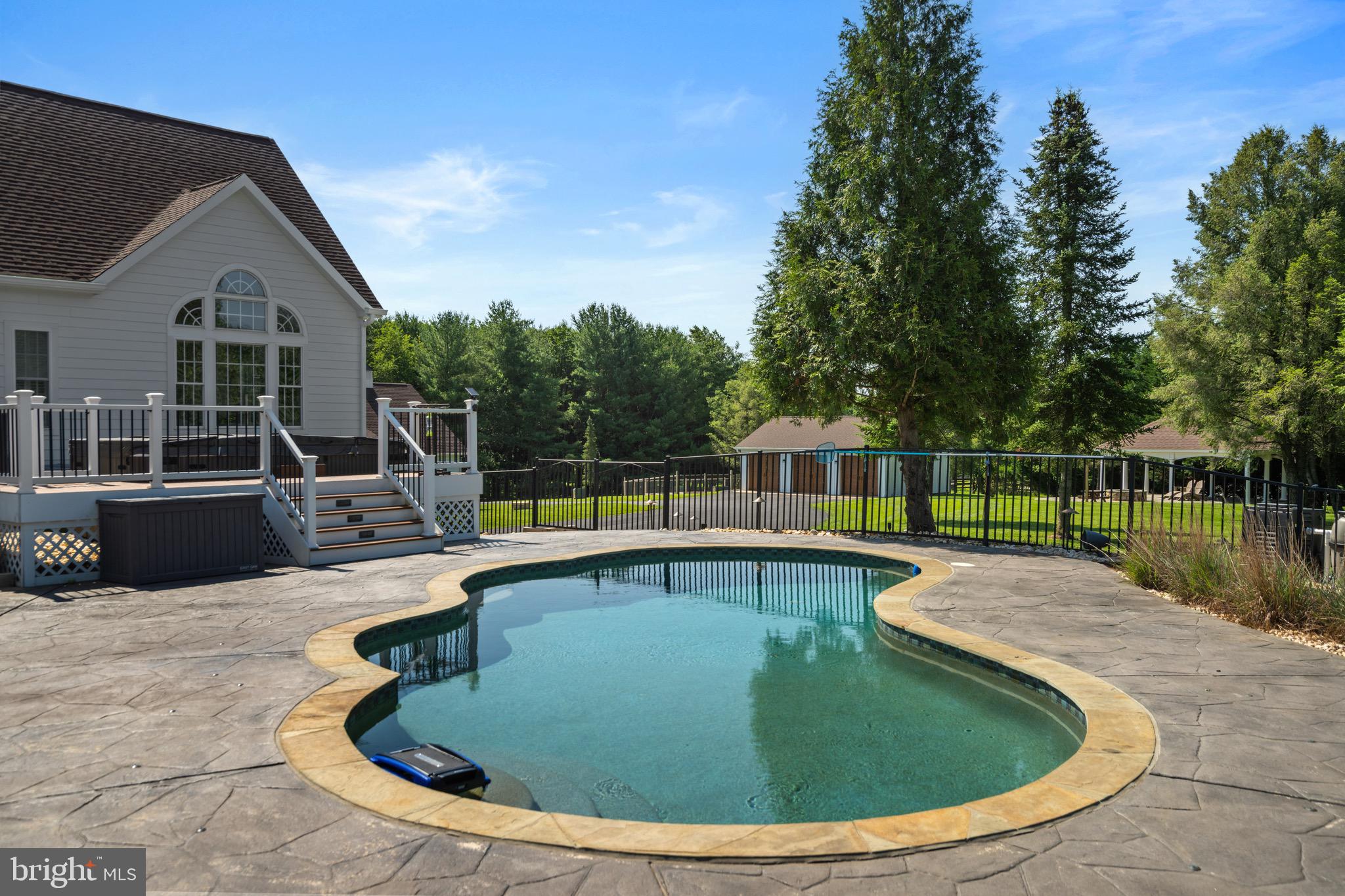 PEACOCK - Residential