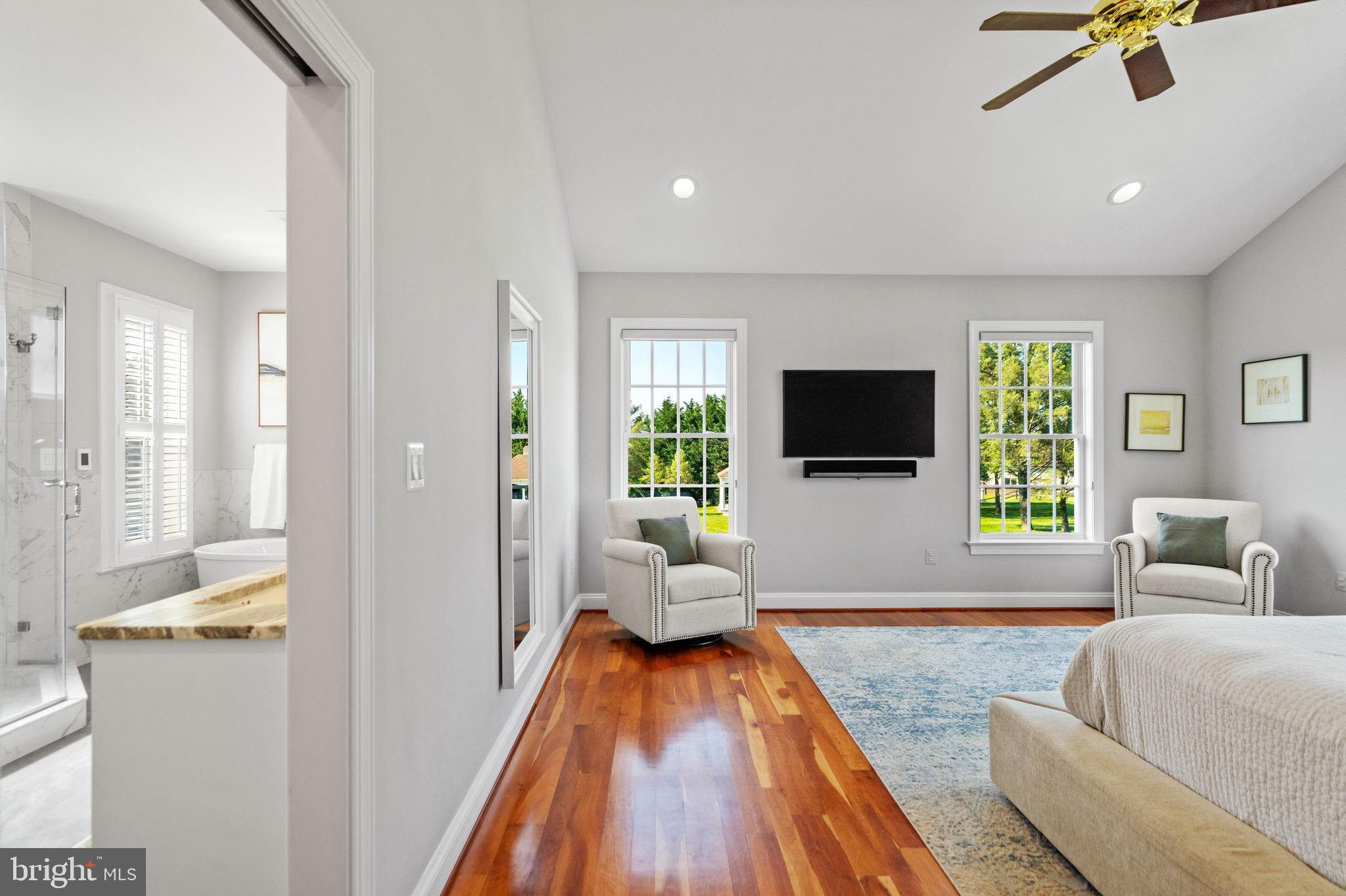 PEACOCK - Residential