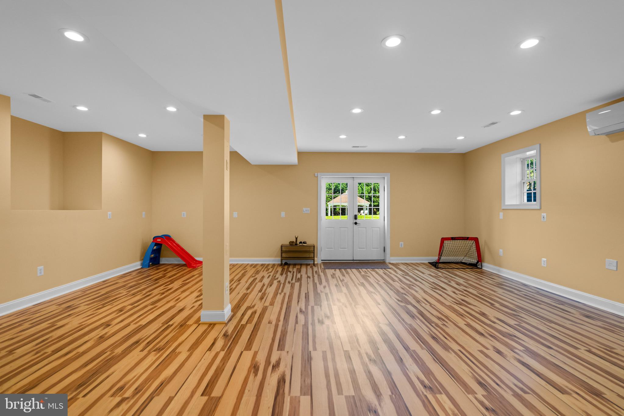 PEACOCK - Residential