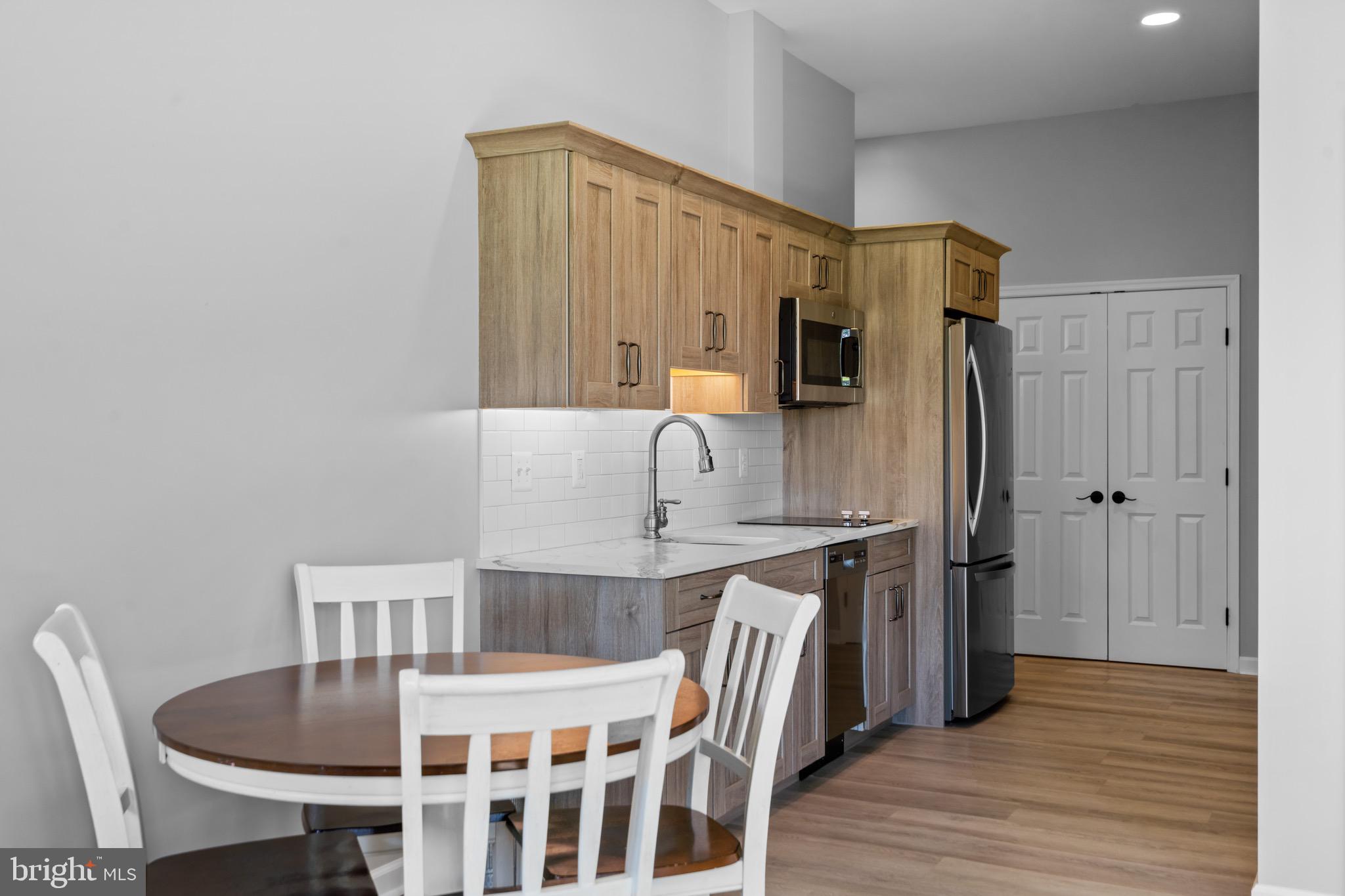 PEACOCK - Residential