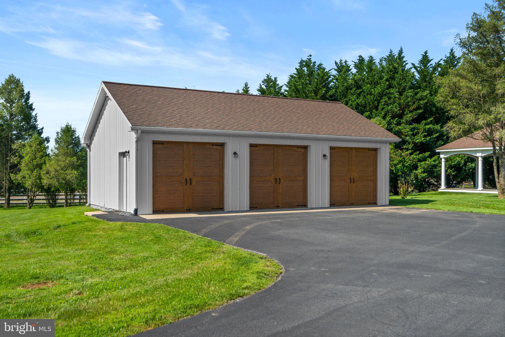 PEACOCK - Residential