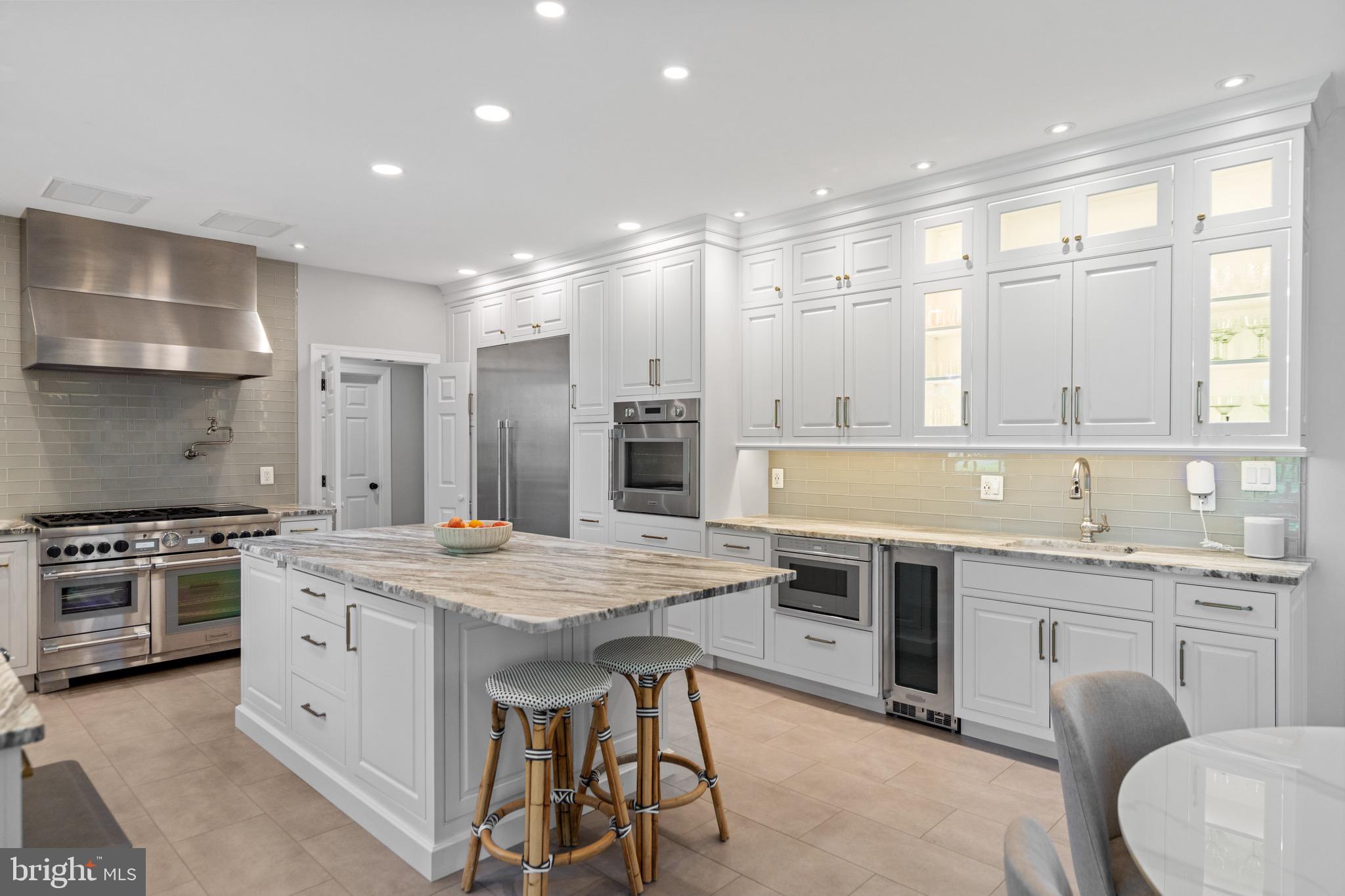 PEACOCK - Residential