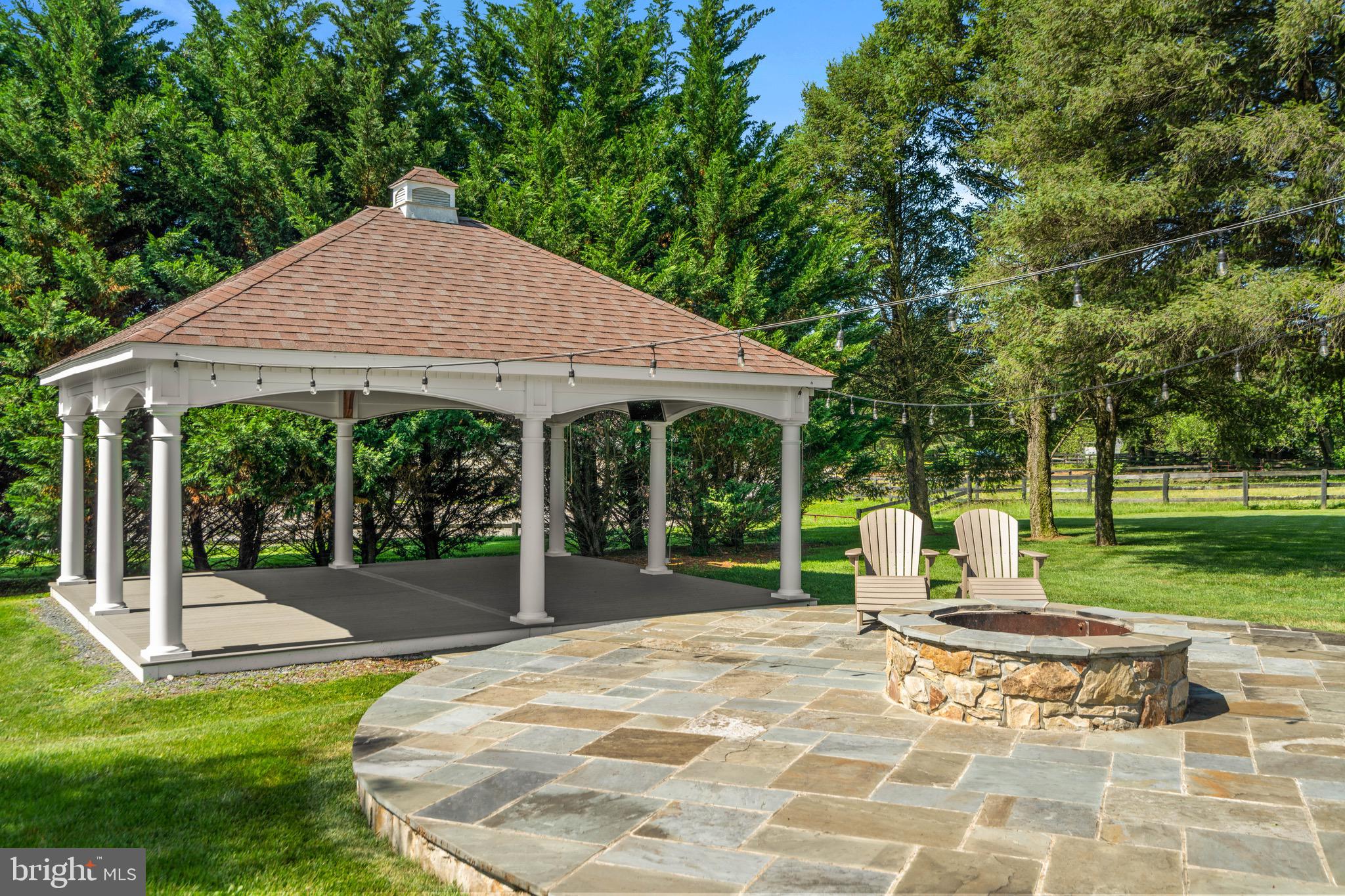 PEACOCK - Residential