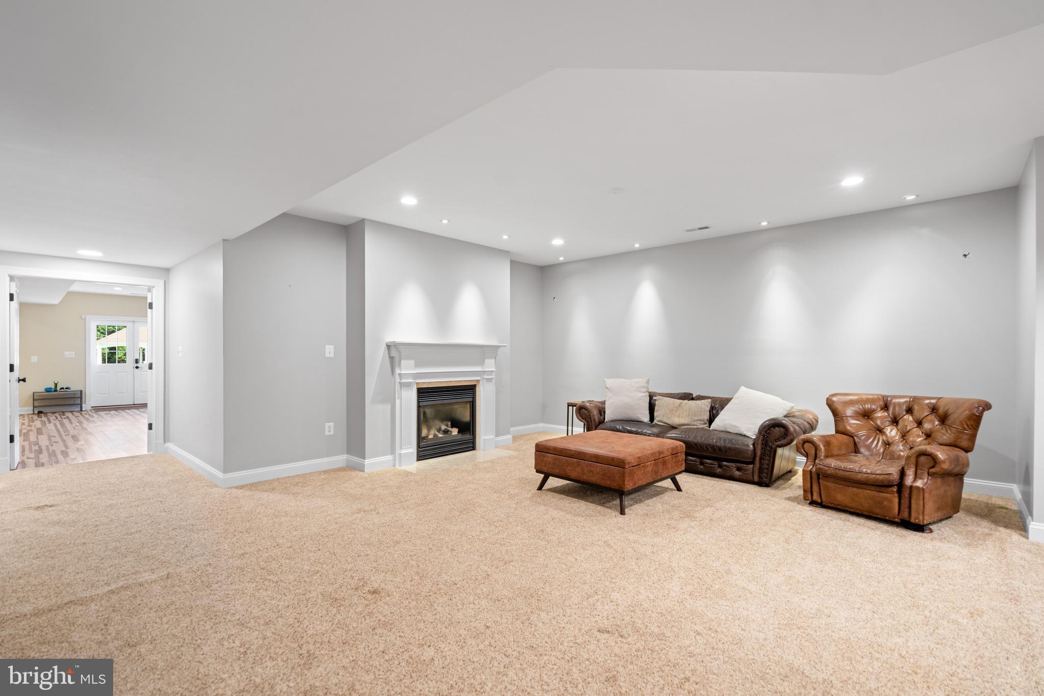 PEACOCK - Residential