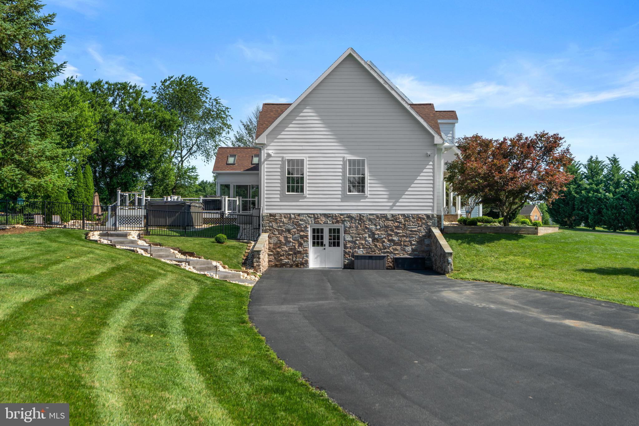 PEACOCK - Residential