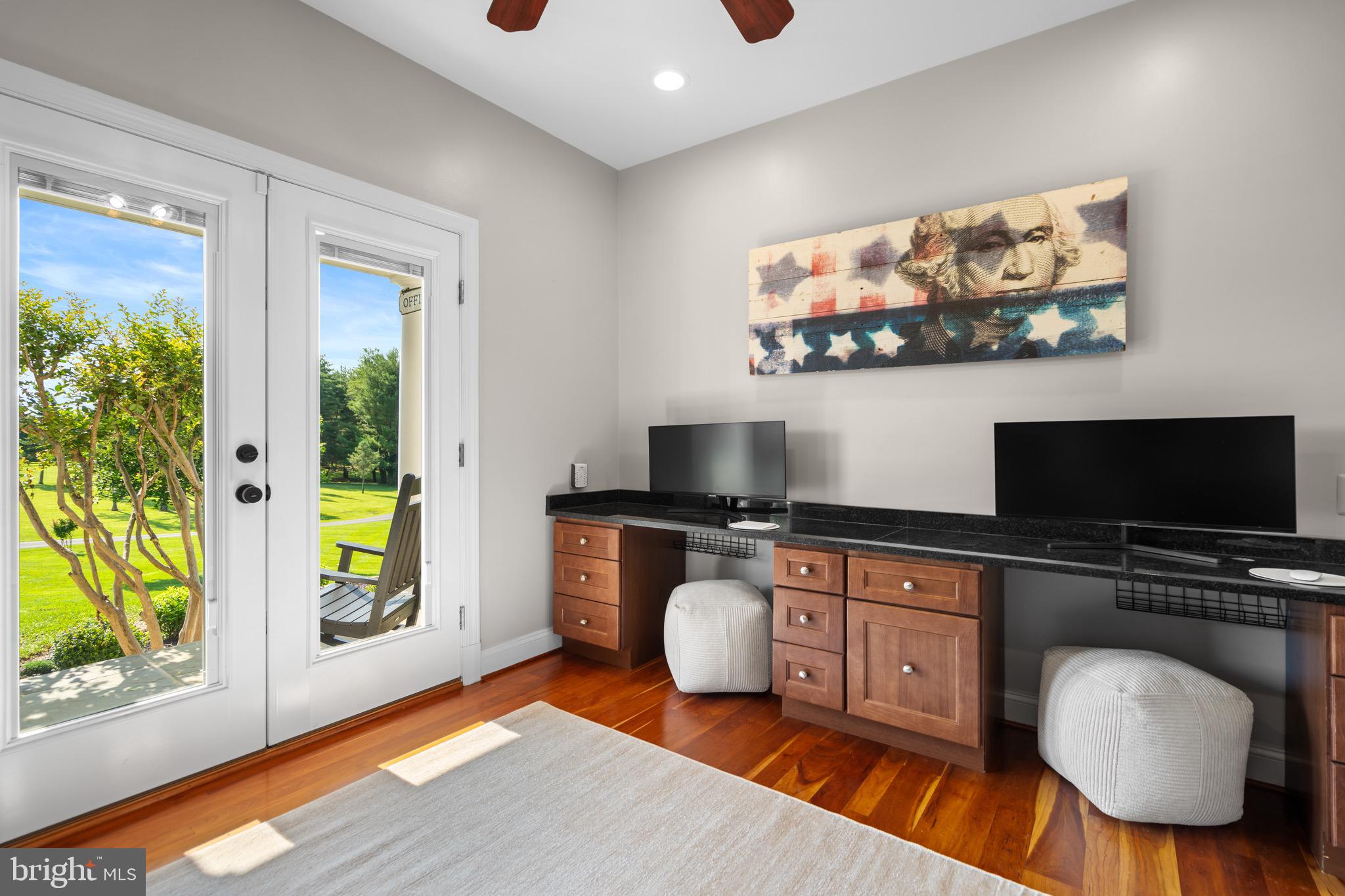 PEACOCK - Residential