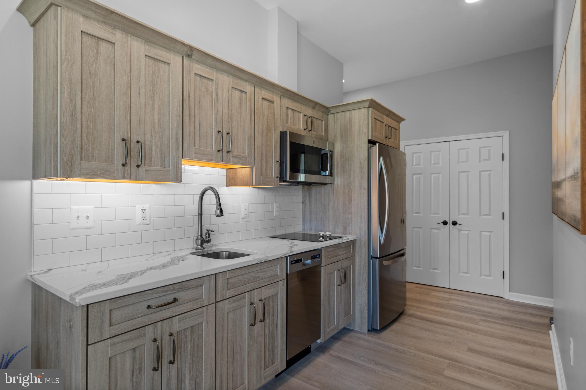 PEACOCK - Residential