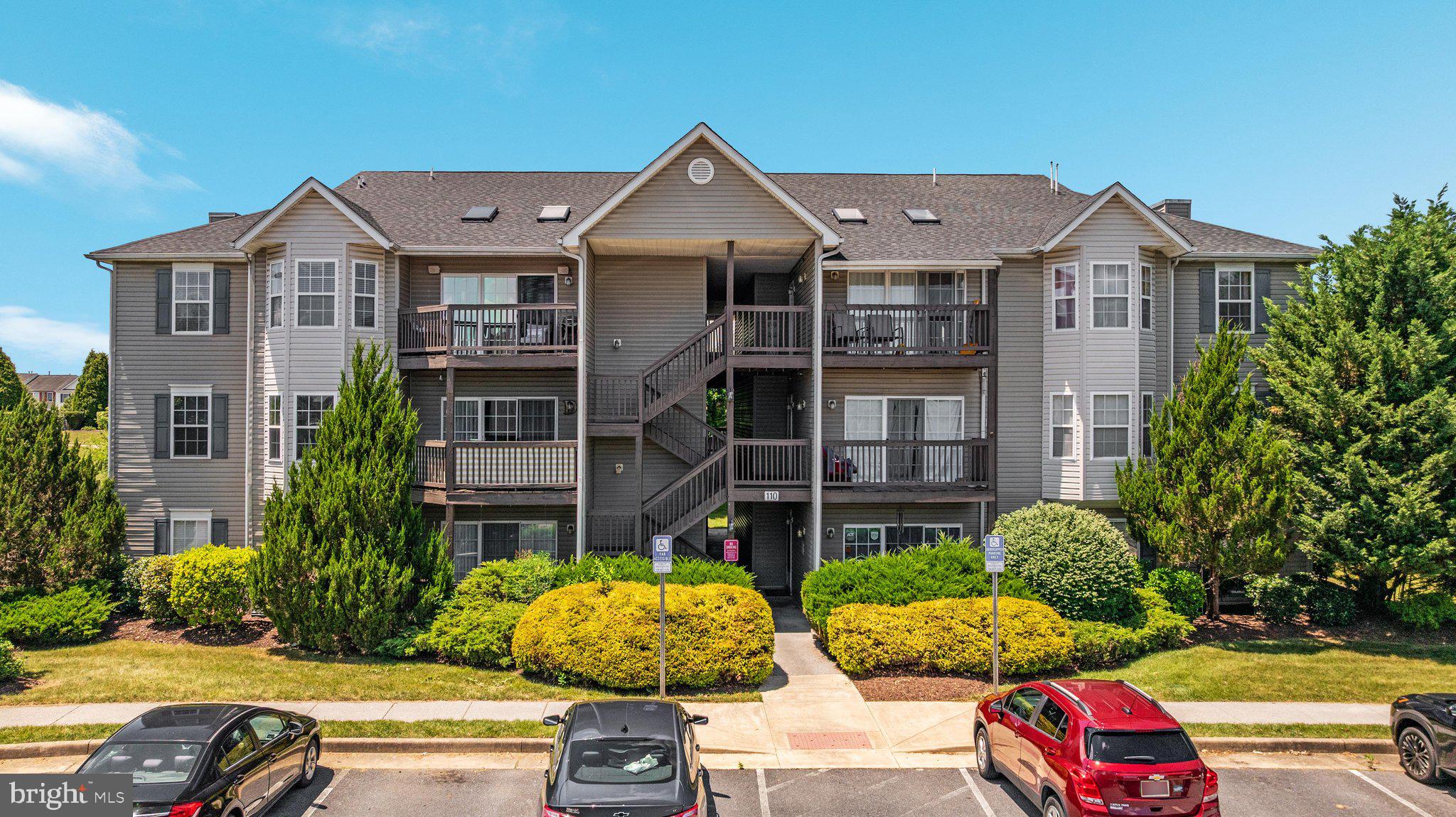 110 BROOKLAND COURT 10