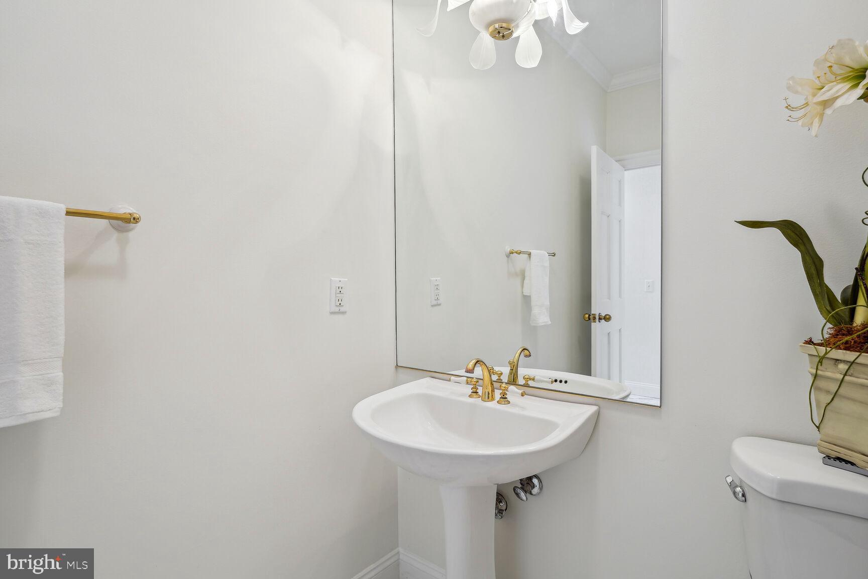 PINE KNOLLS - Residential