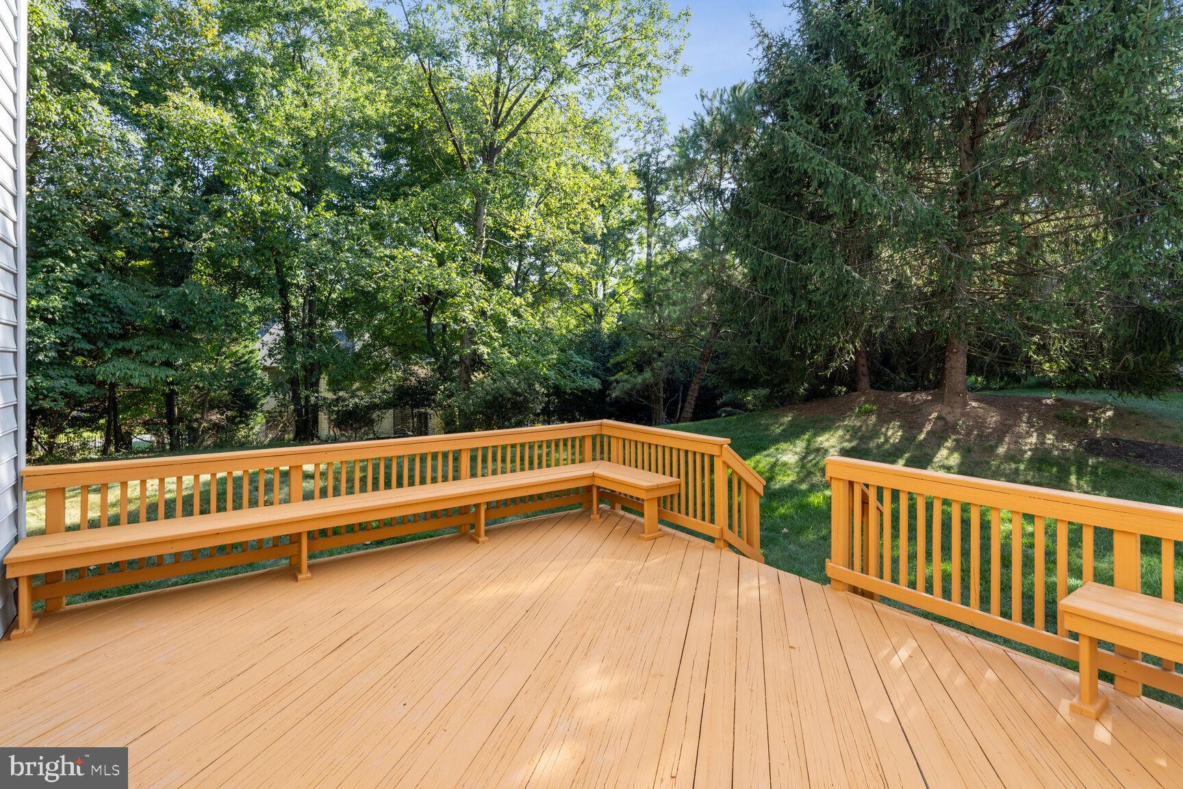 PINE KNOLLS - Residential