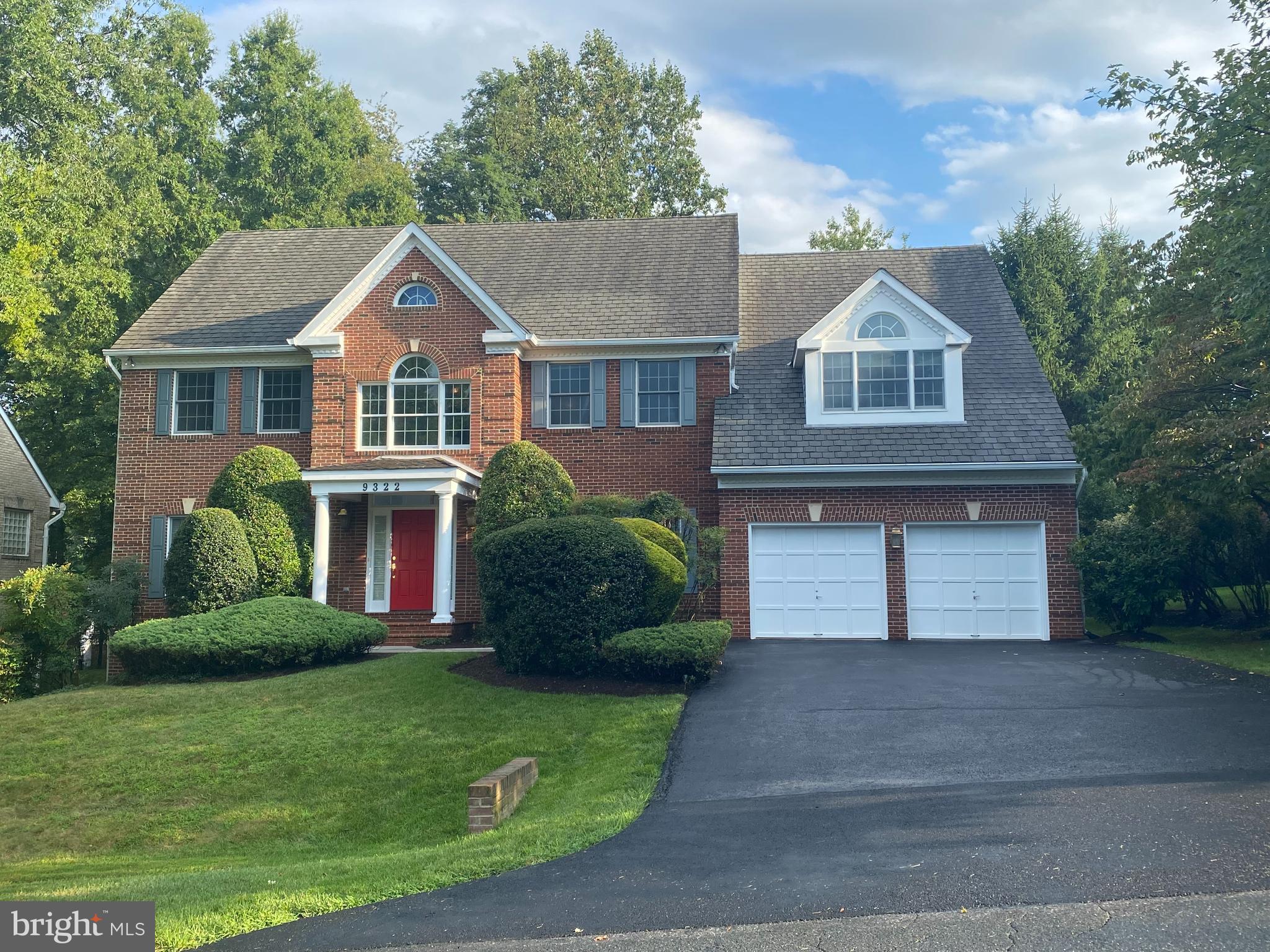 PINE KNOLLS - Residential