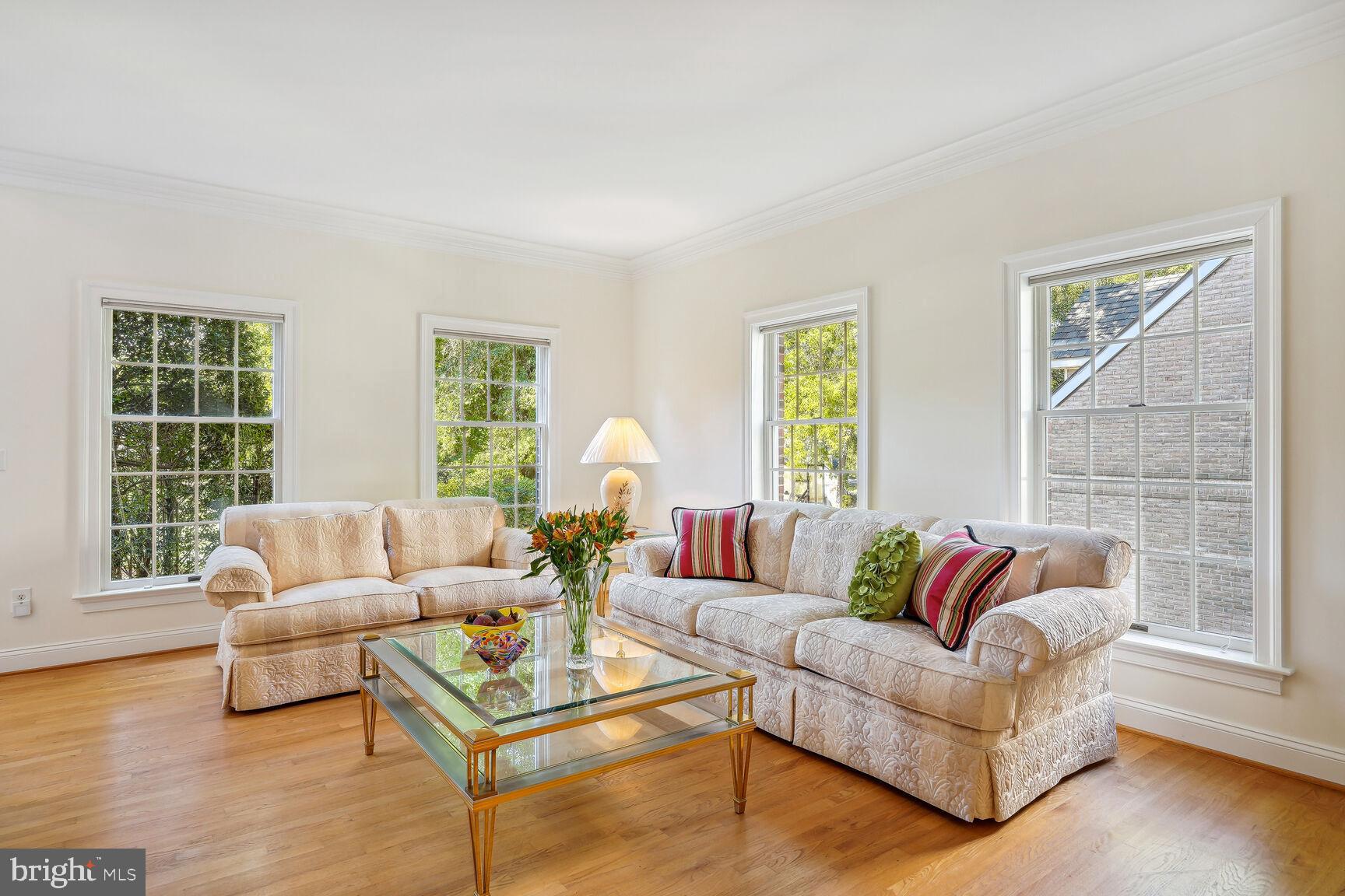 PINE KNOLLS - Residential