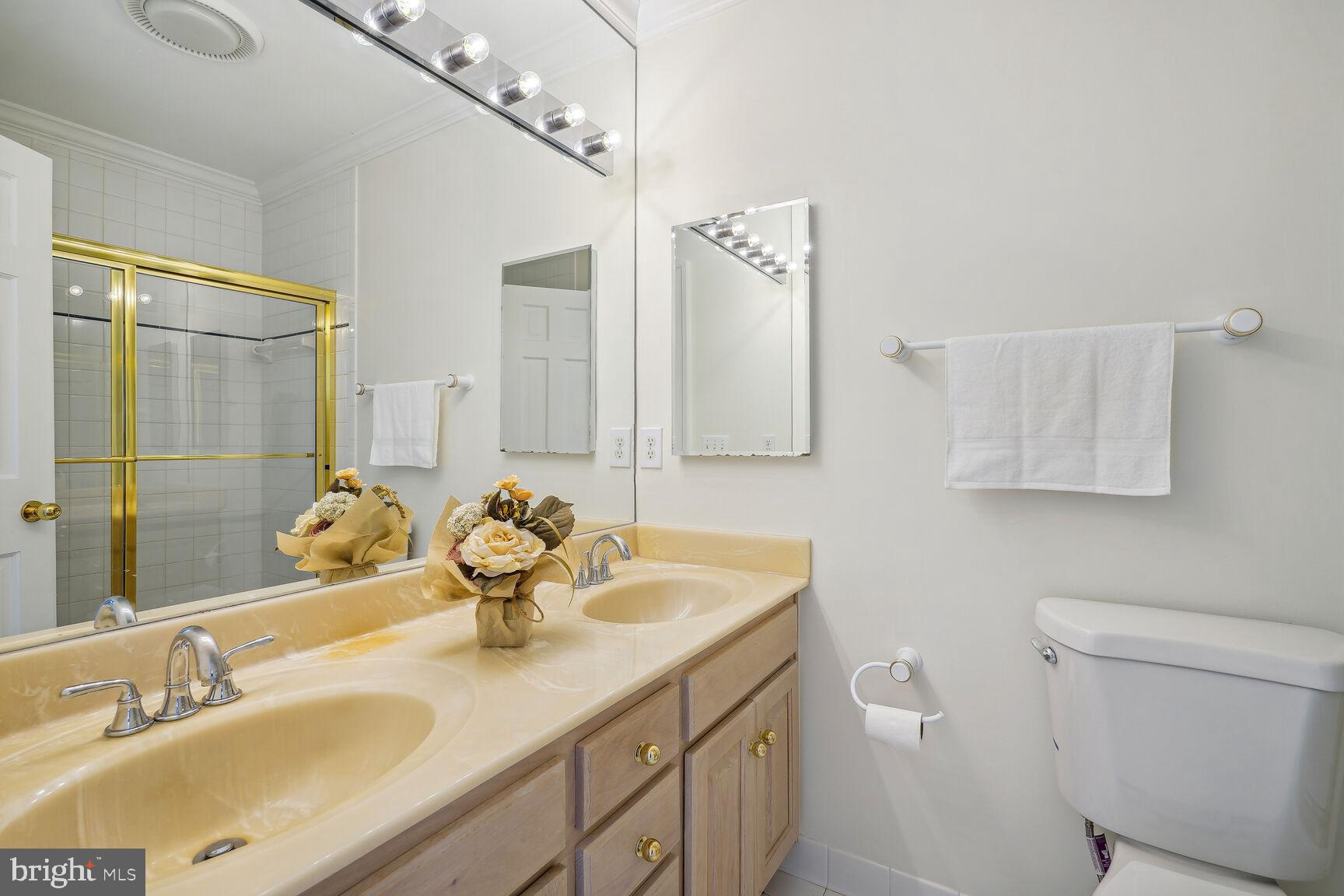 PINE KNOLLS - Residential