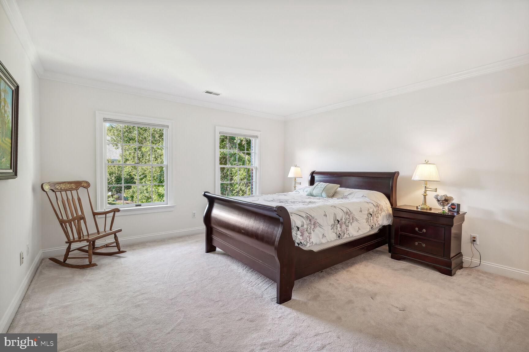 PINE KNOLLS - Residential