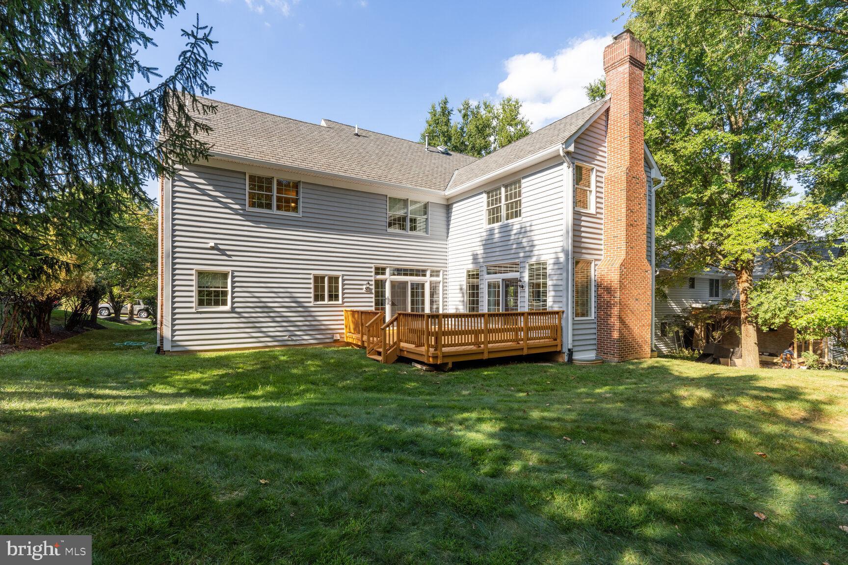 PINE KNOLLS - Residential