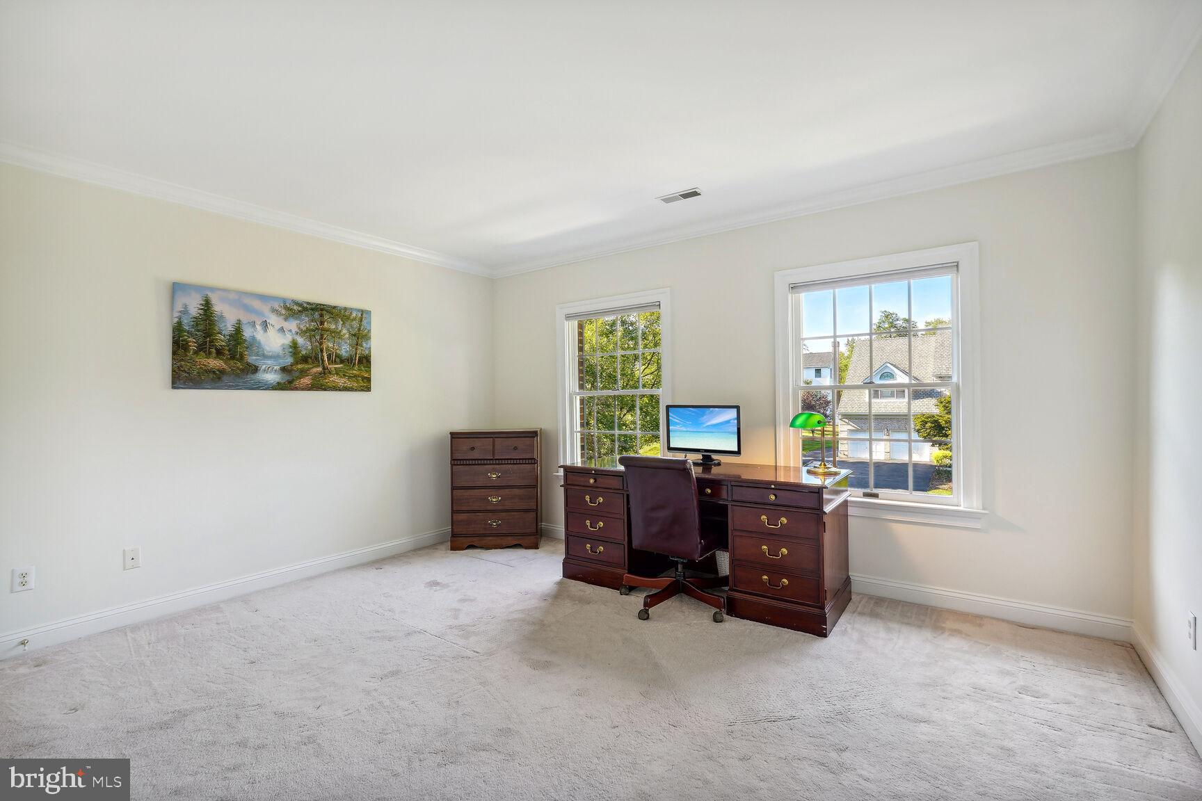 PINE KNOLLS - Residential