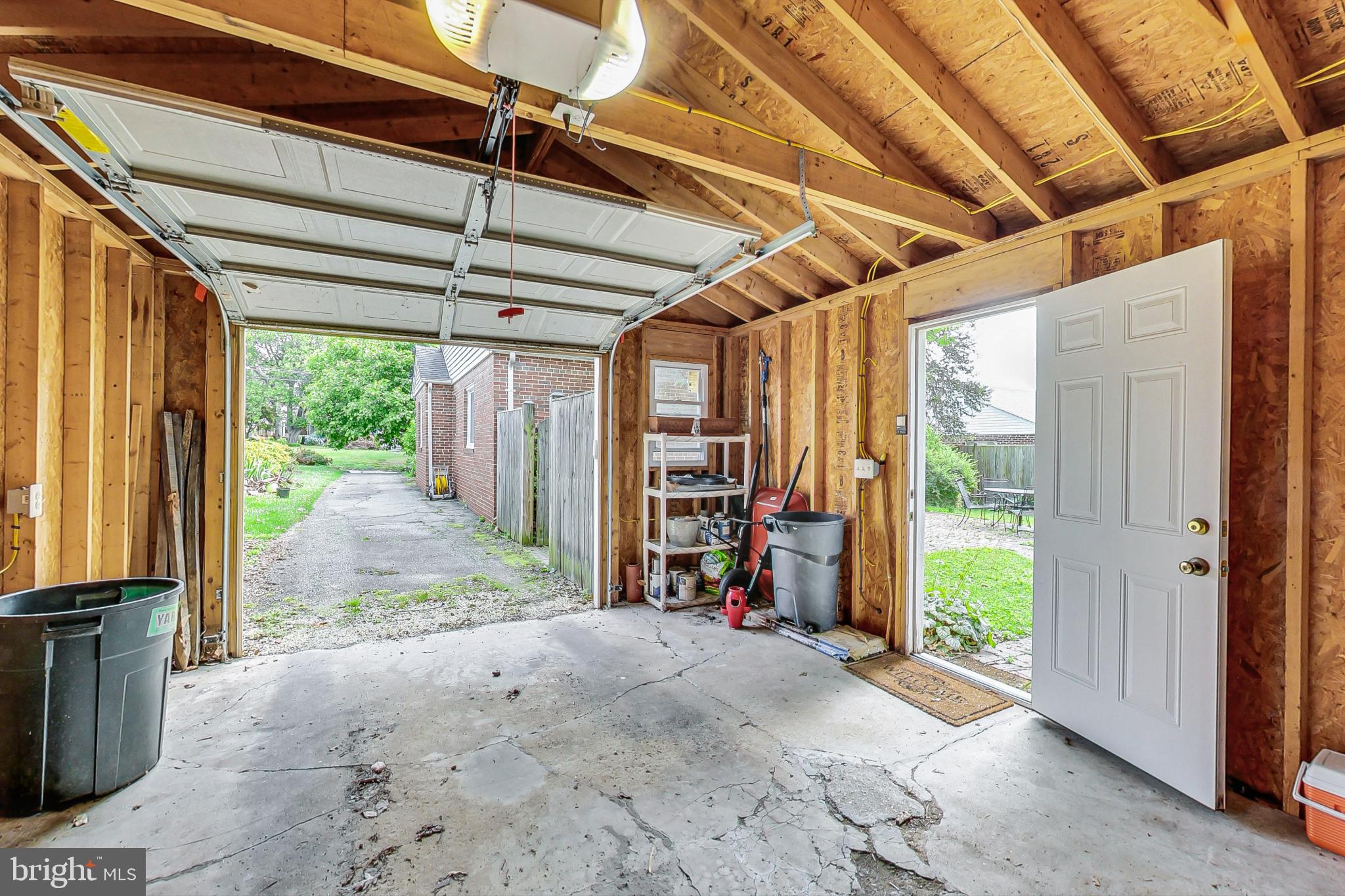 INDIAN SPRING HILLS - Residential Lease