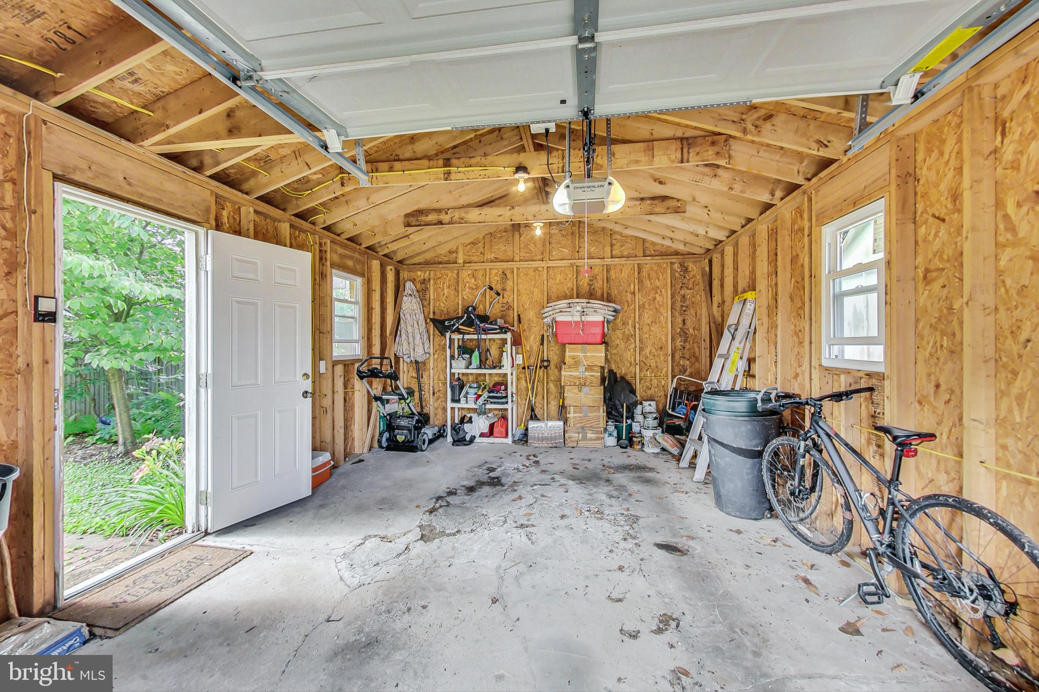 INDIAN SPRING HILLS - Residential Lease