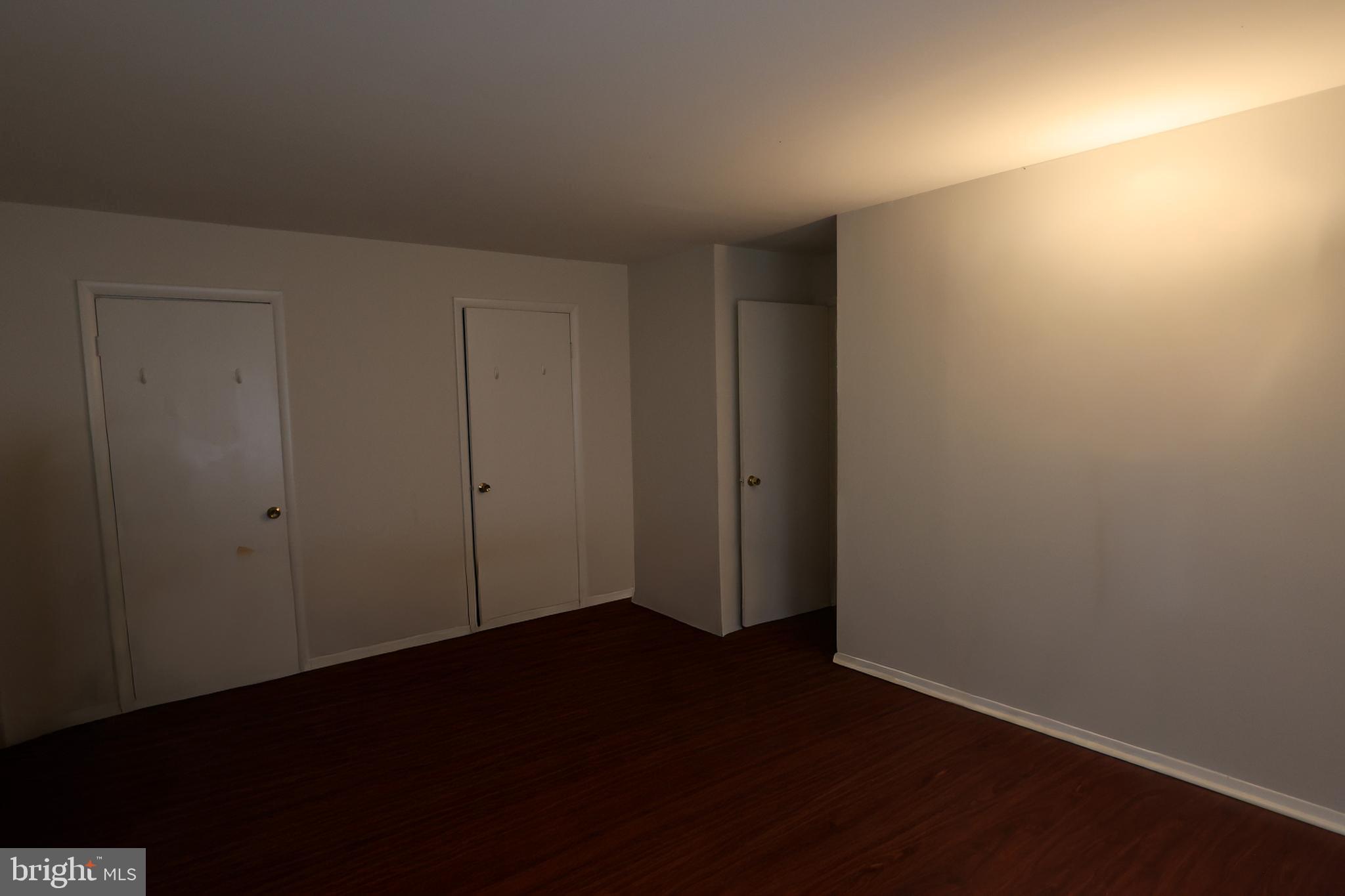 YORKTOWNE SQUARE - Residential