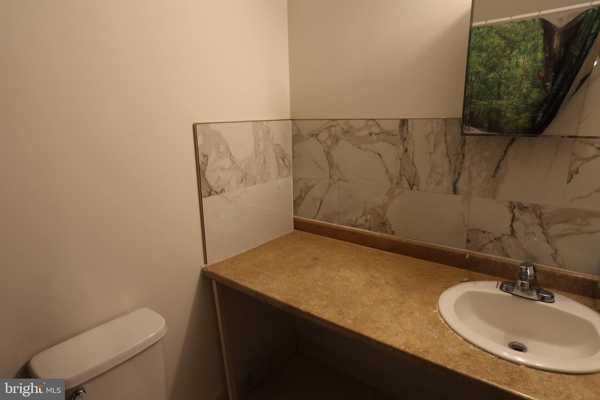 YORKTOWNE SQUARE - Residential