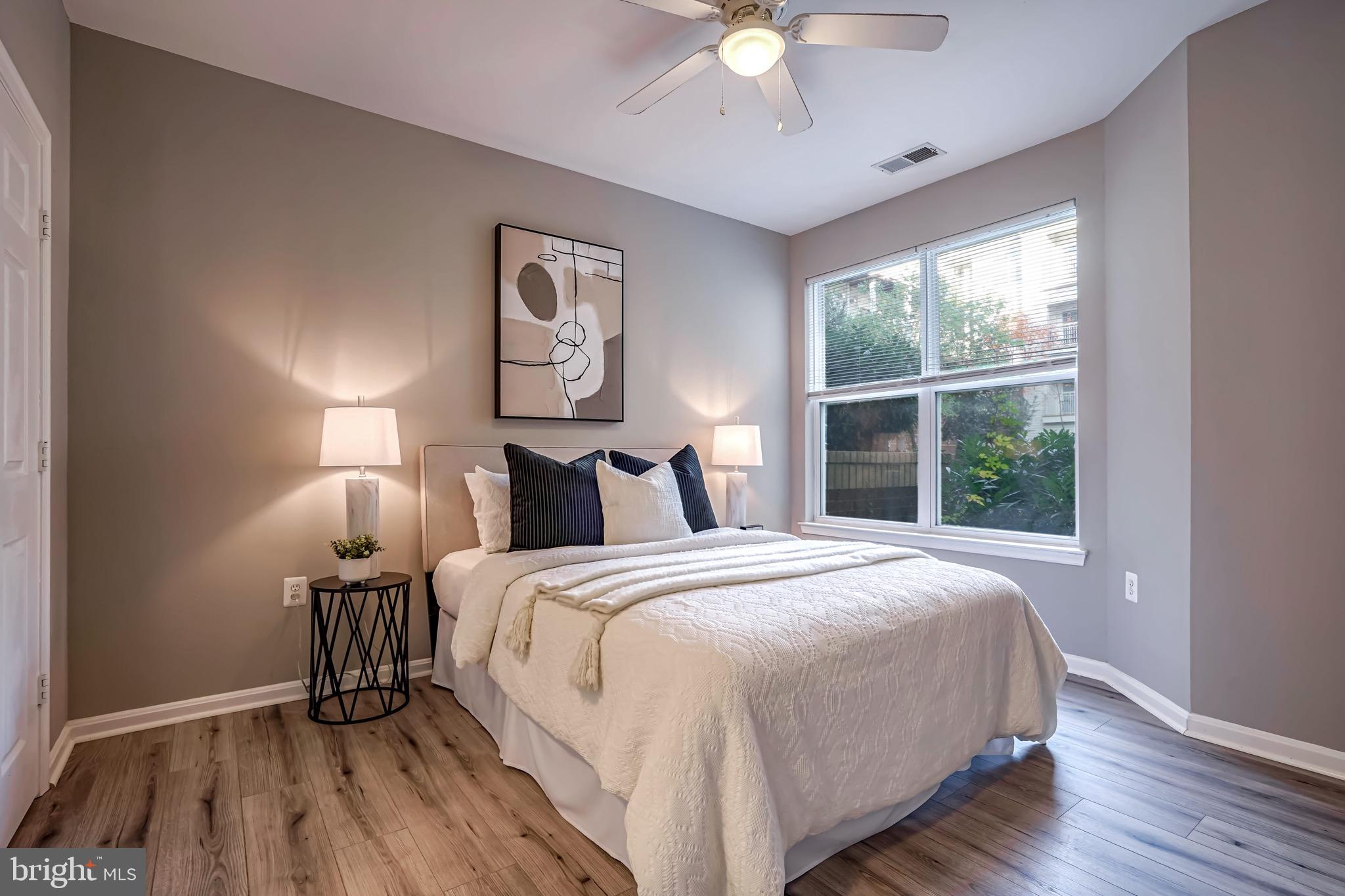 MARQUIS AT VIENNA STATION - Residential