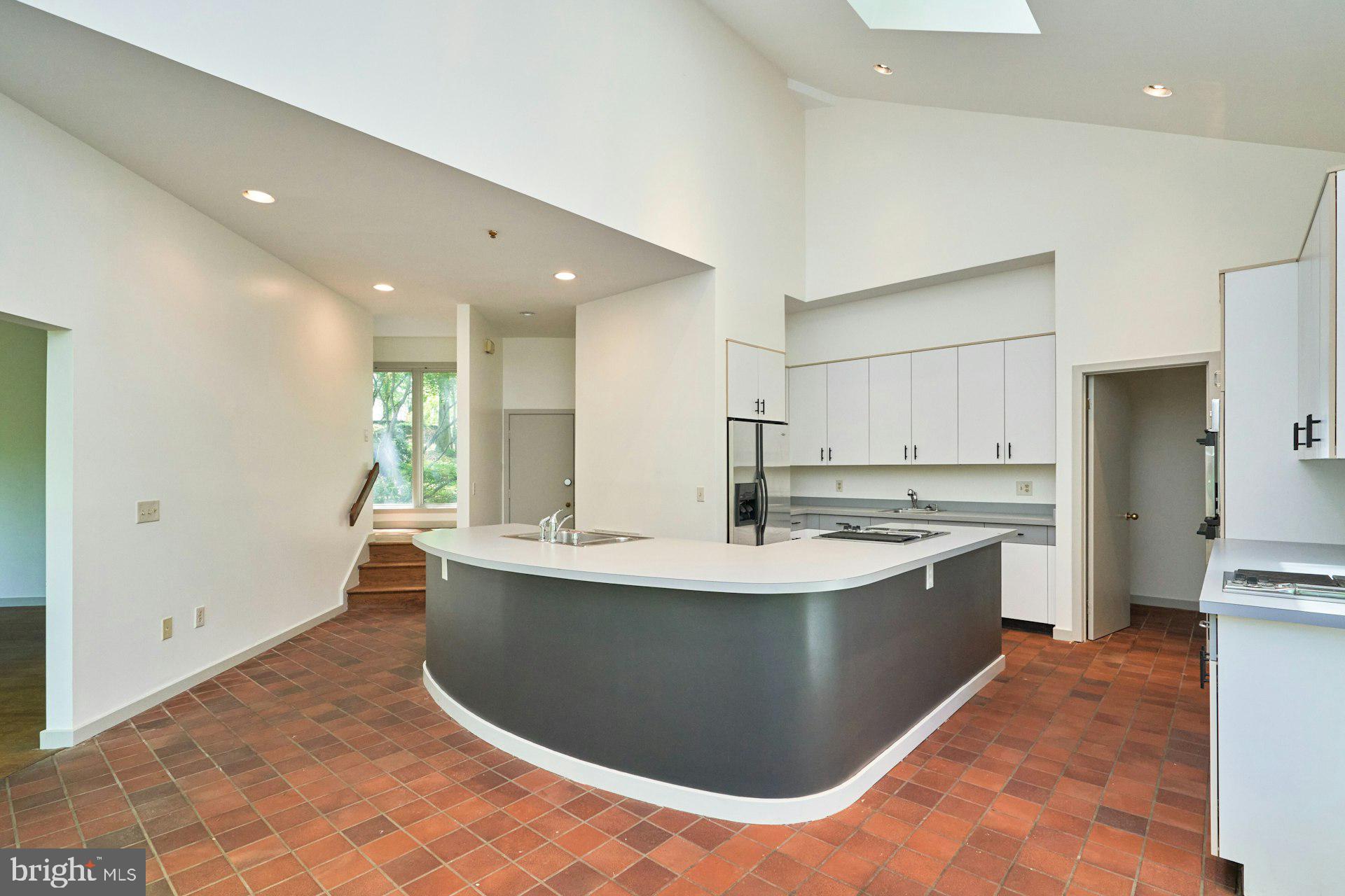 WALKER WOODS LAKE - Residential