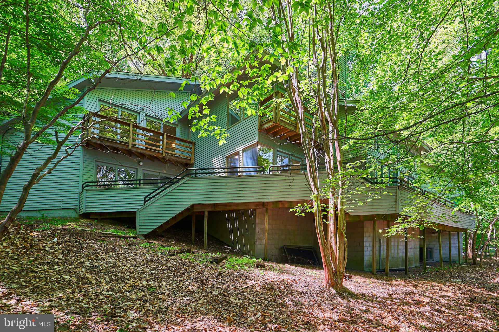 WALKER WOODS LAKE - Residential