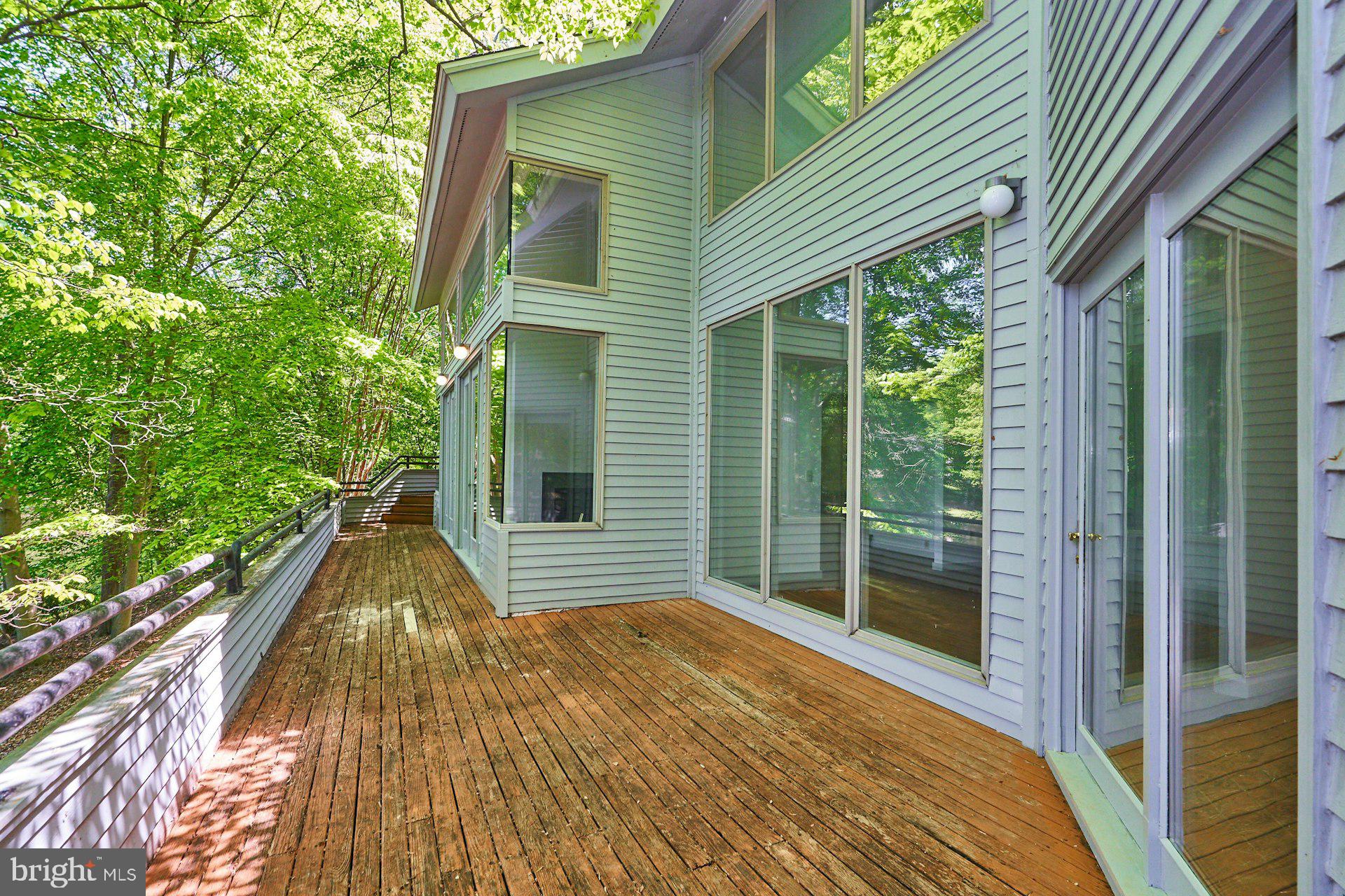 WALKER WOODS LAKE - Residential