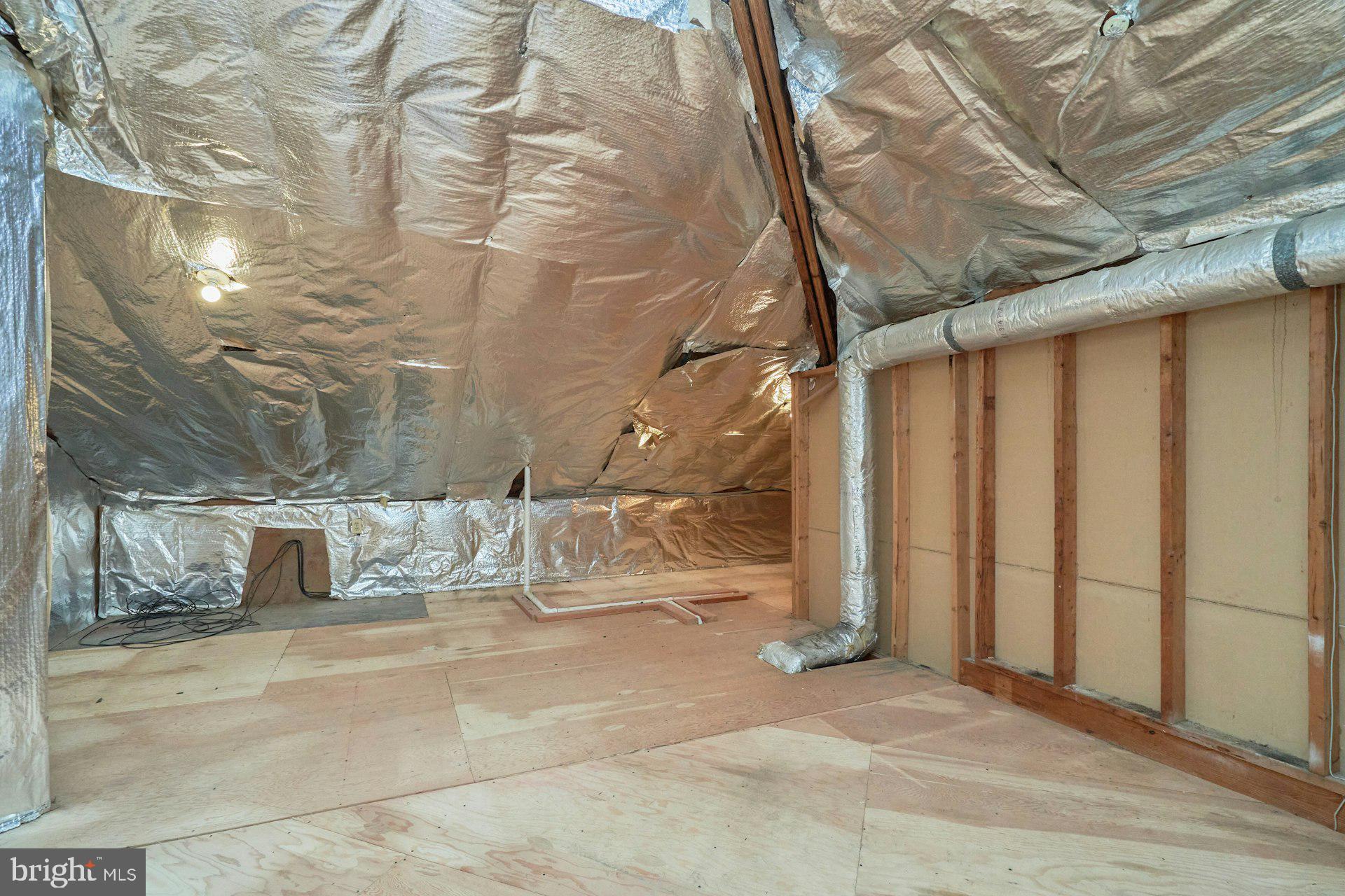 WALKER WOODS LAKE - Residential