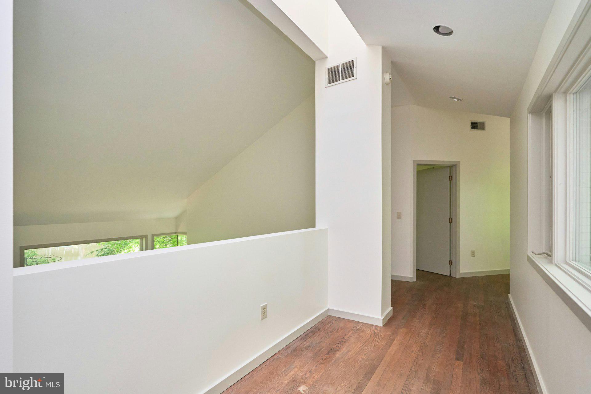 WALKER WOODS LAKE - Residential