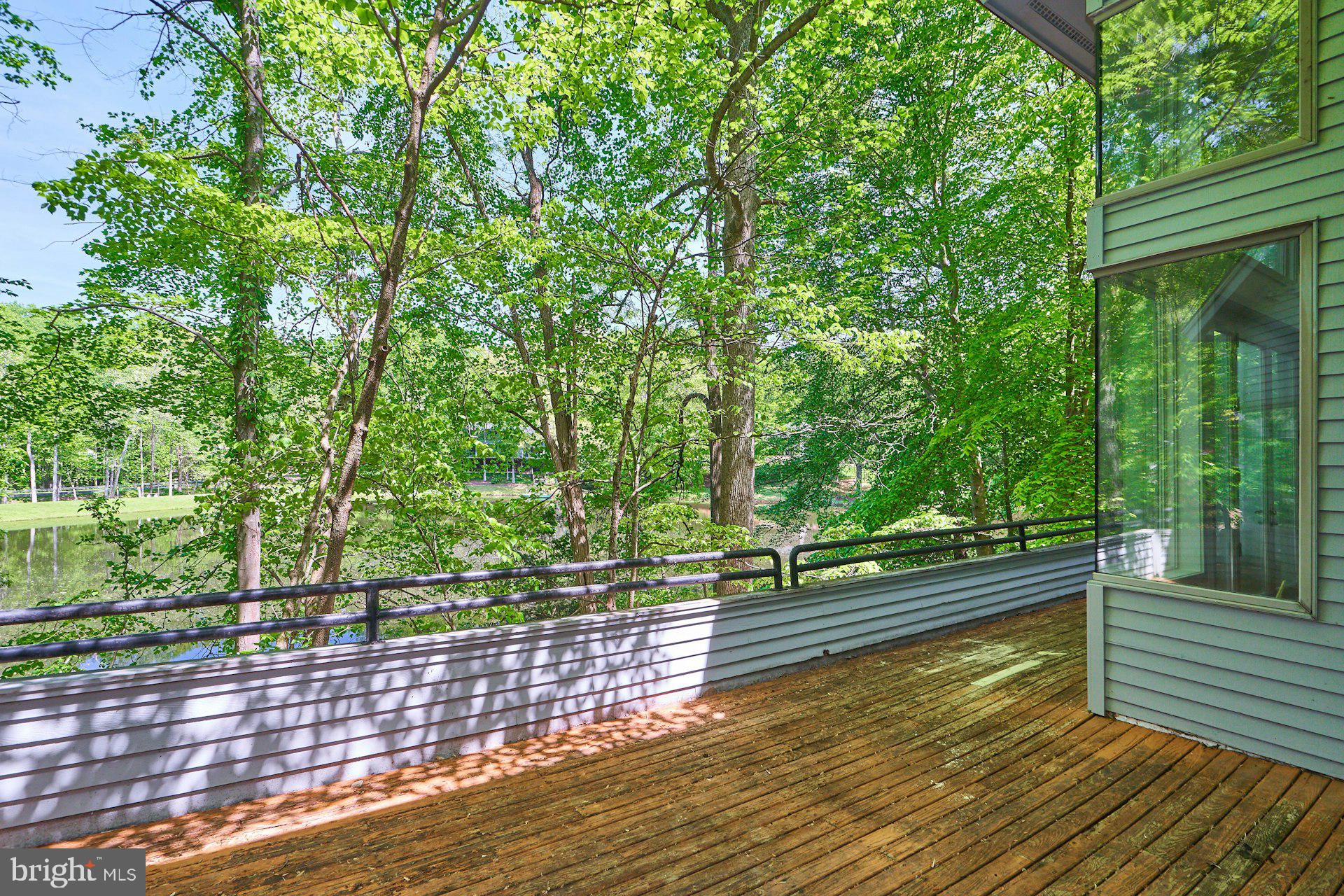 WALKER WOODS LAKE - Residential