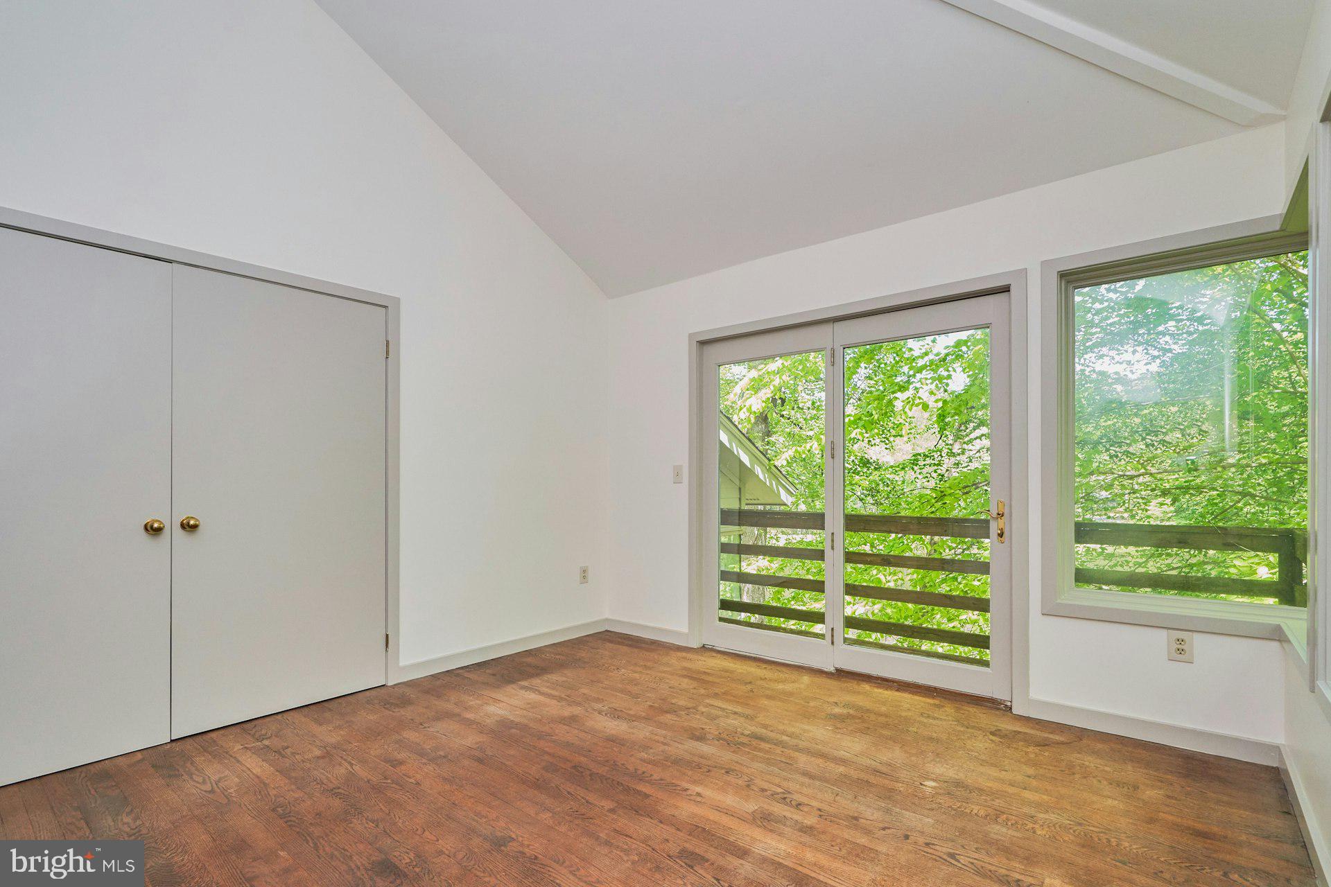 WALKER WOODS LAKE - Residential