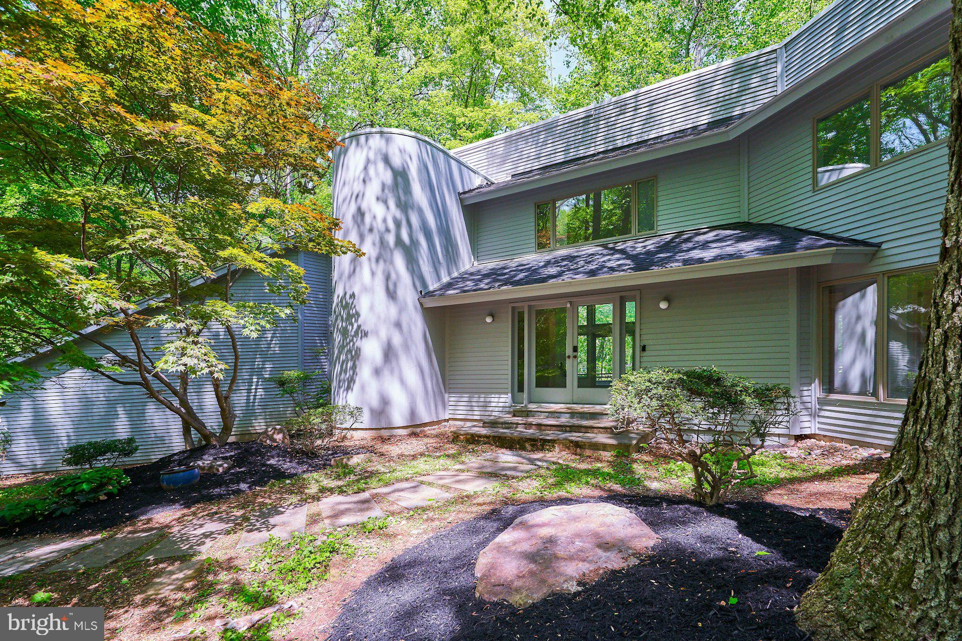 WALKER WOODS LAKE - Residential