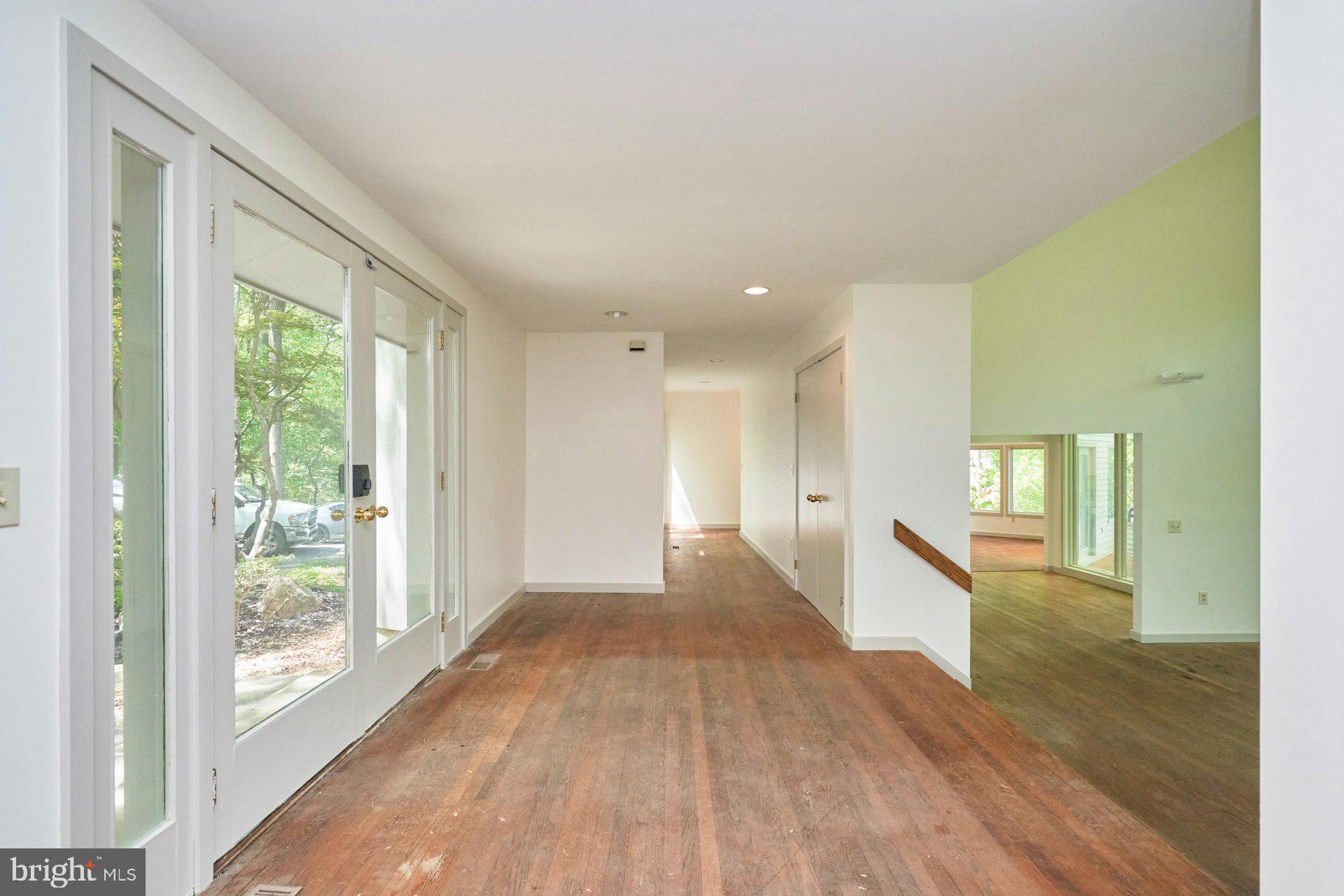 WALKER WOODS LAKE - Residential