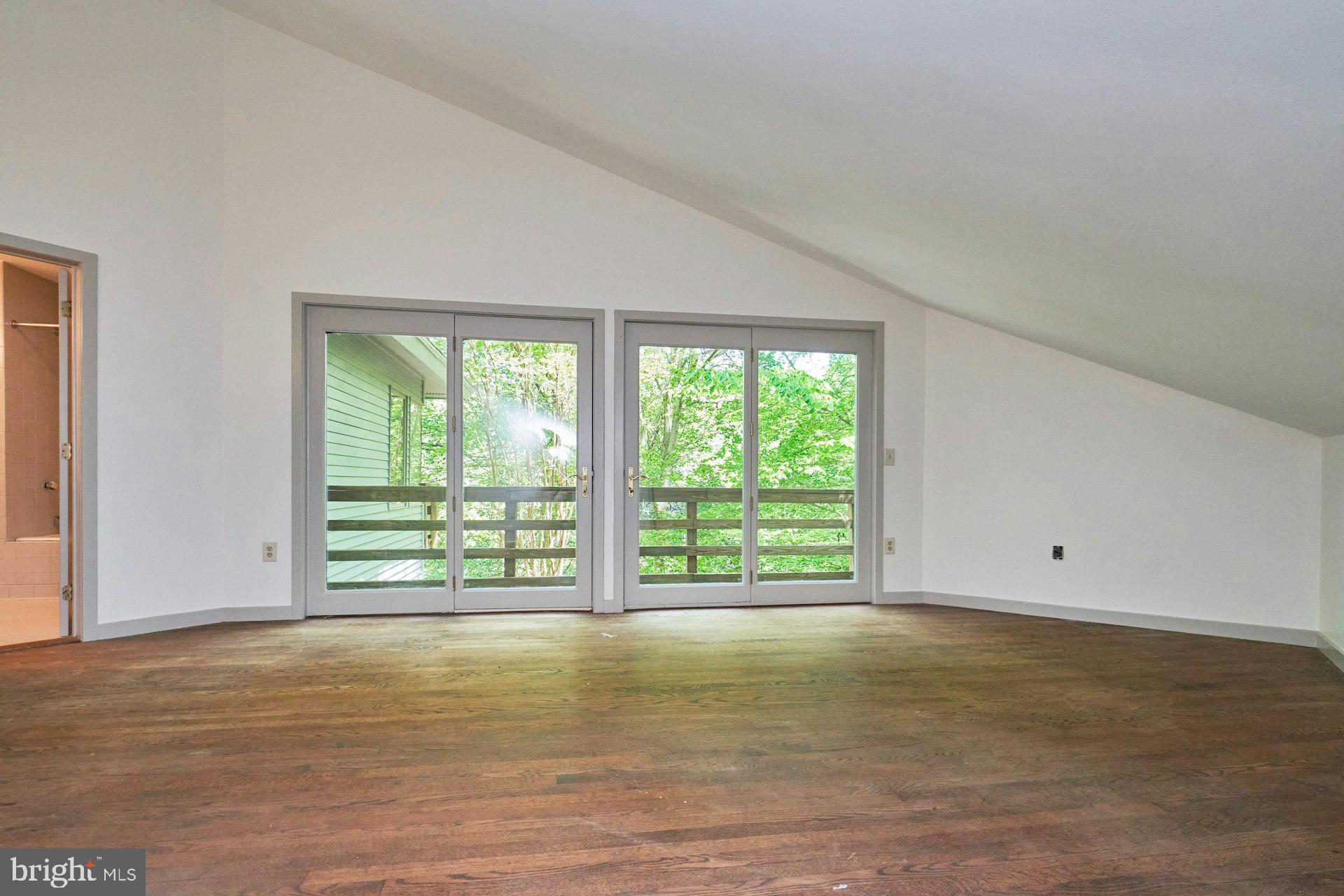 WALKER WOODS LAKE - Residential