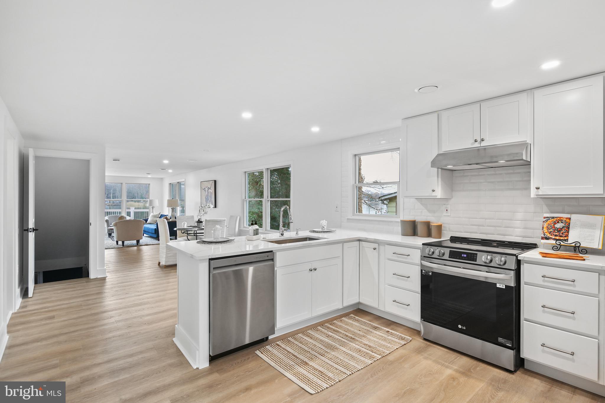 BARRISON POINT - Residential