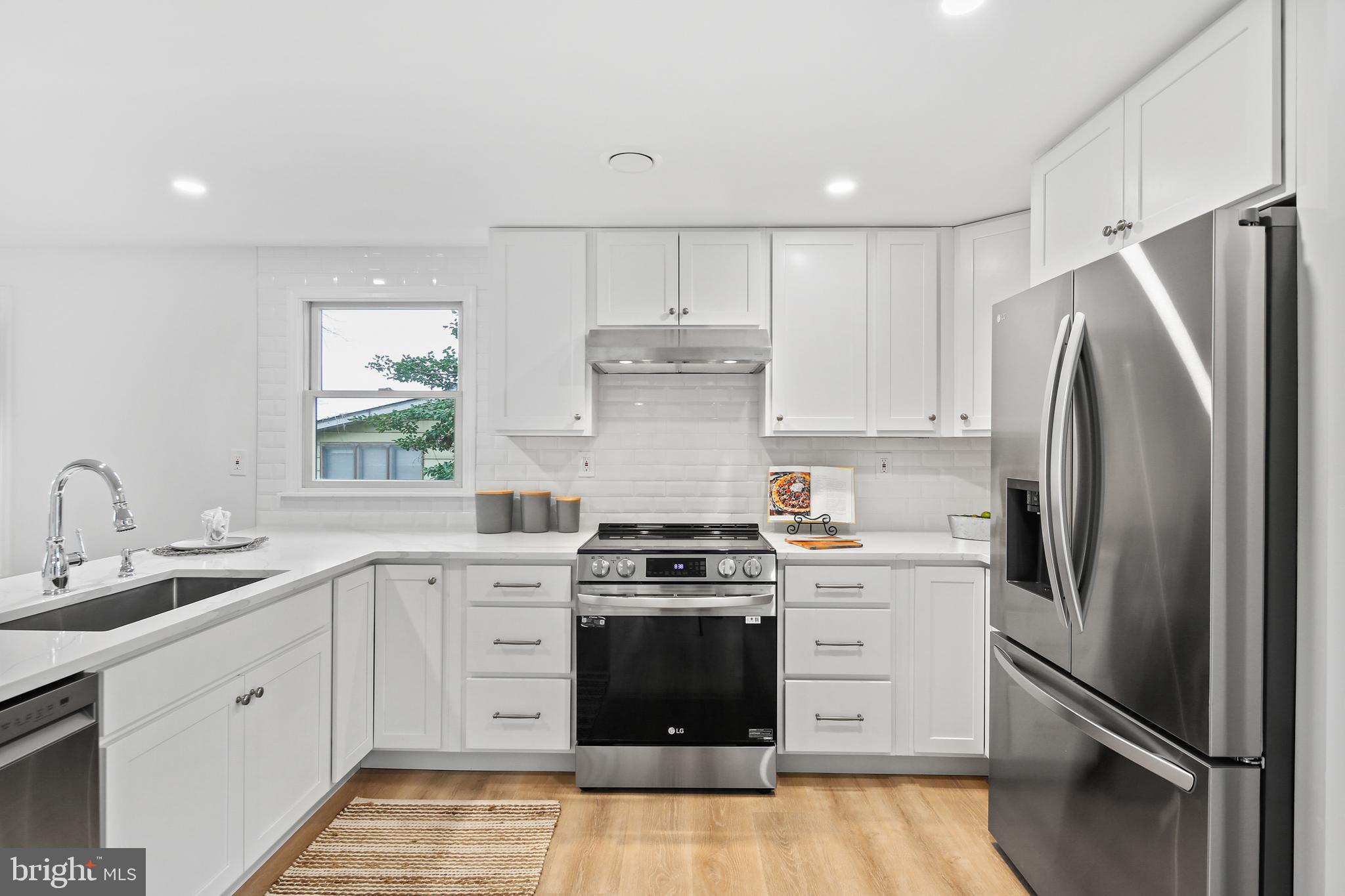 BARRISON POINT - Residential