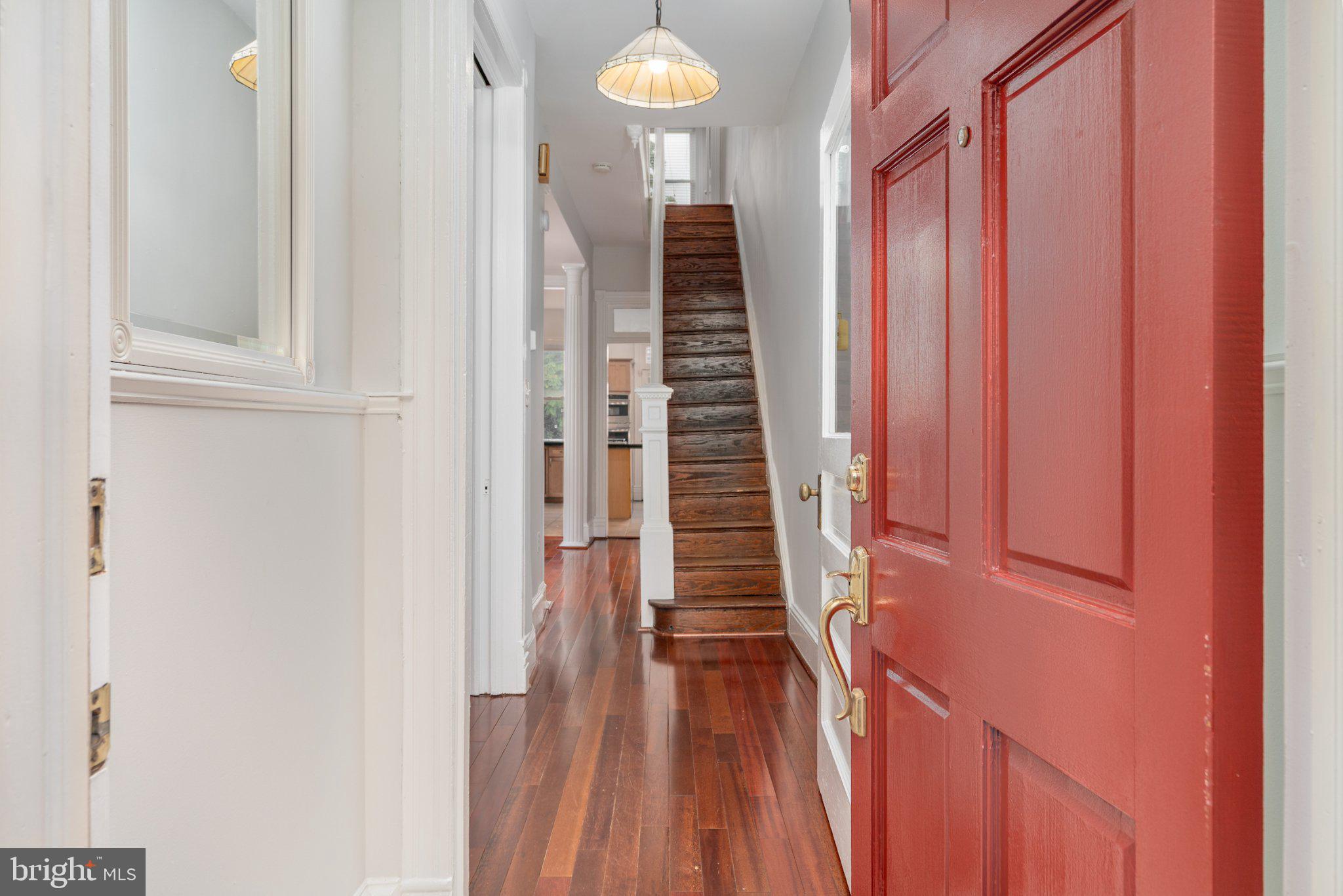 13 S ST NW