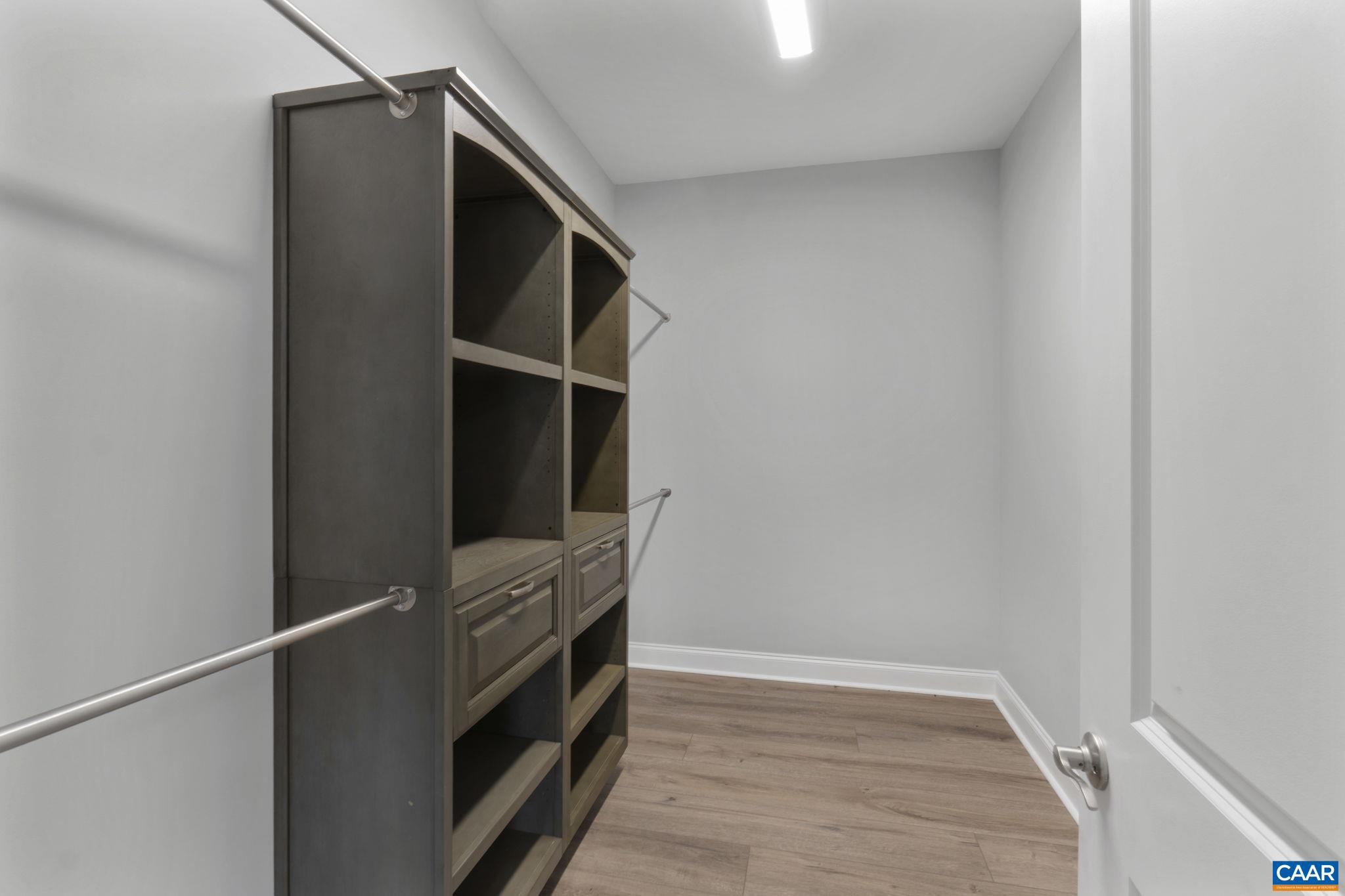 SPRING CREEK - Residential