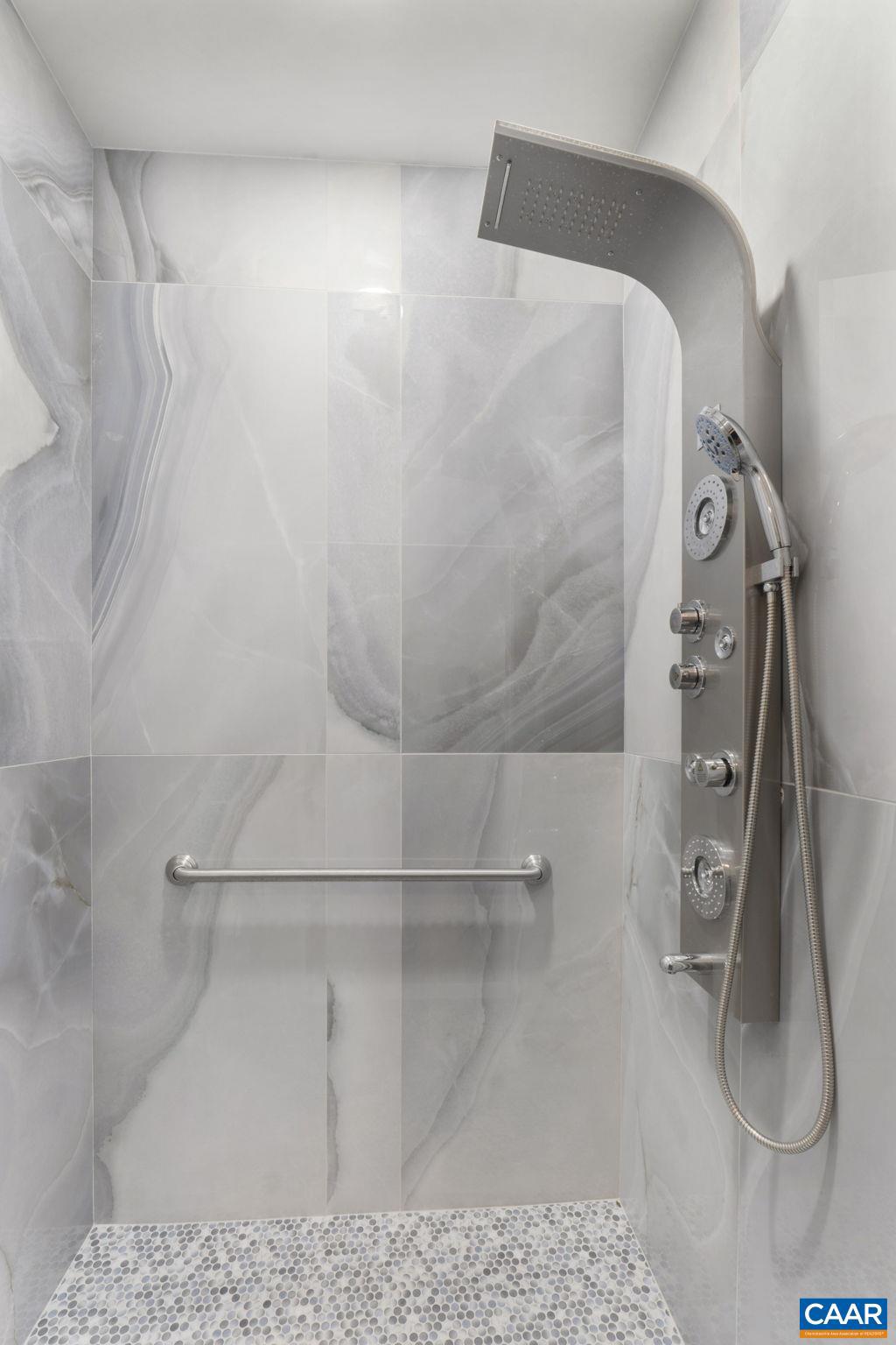 SPRING CREEK - Residential