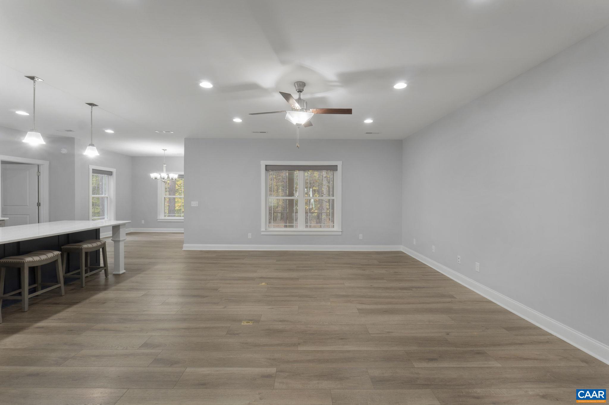 SPRING CREEK - Residential